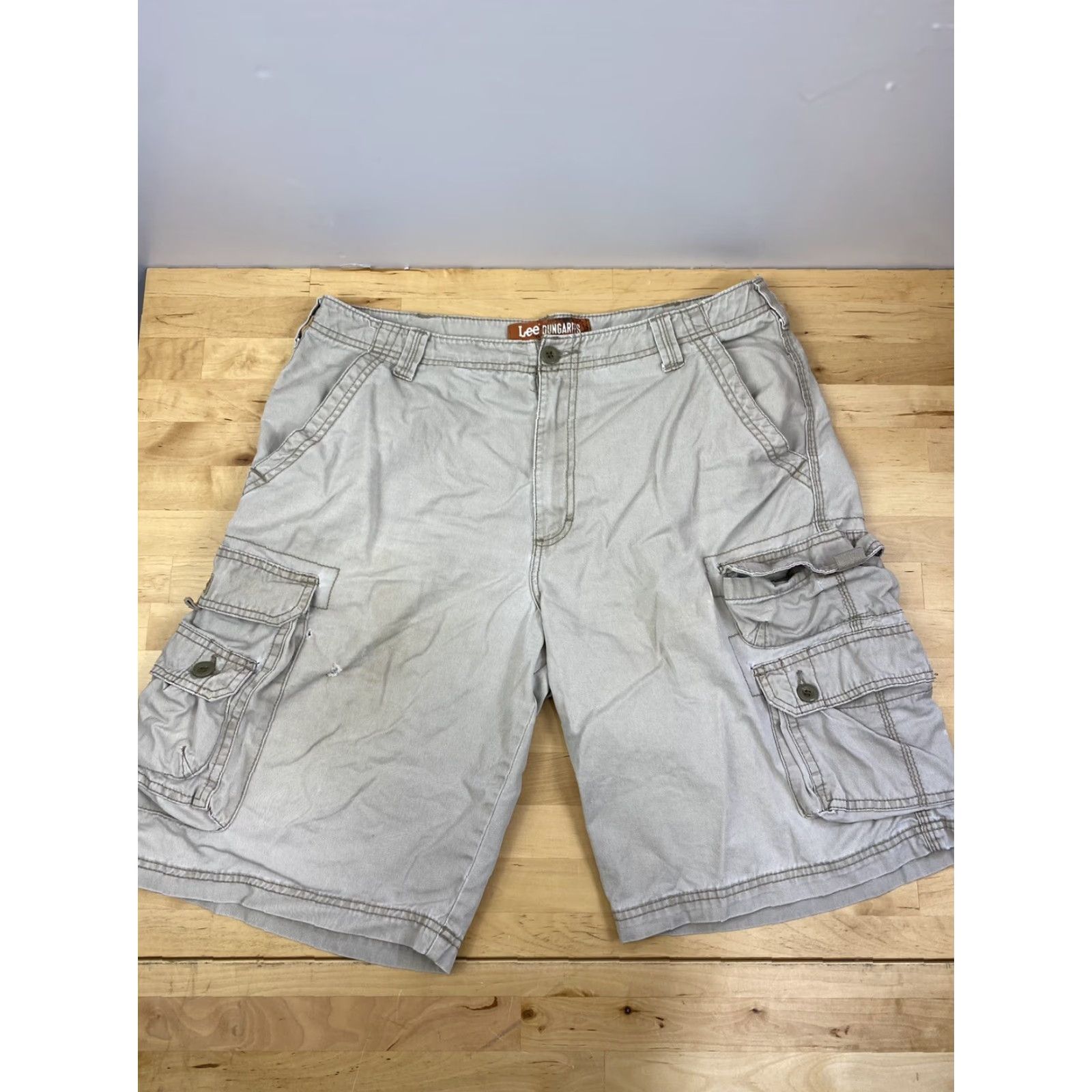 Lee Lee Cargo Shorts Beige 34 Men Regular Cotton Pockets Outdoor Casual Waist 34/34 Mens Size US 34 / EU 50 - 2 Thumbnail