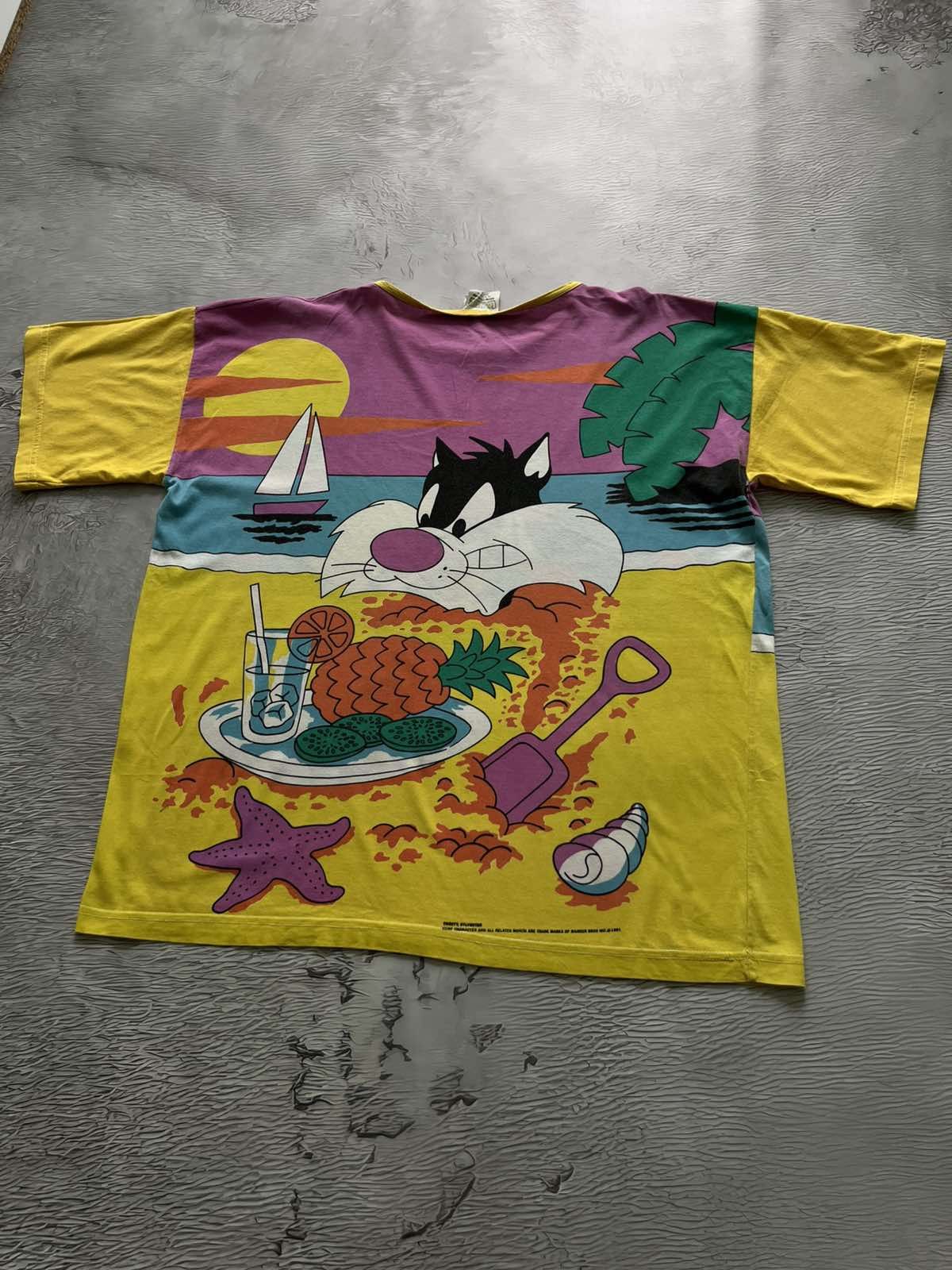 Warner Bros 1991 Paradise Beach Warner Bros Vintage Looney Tunes Tee Size US L / EU 52-54 / 3 - 4 Thumbnail