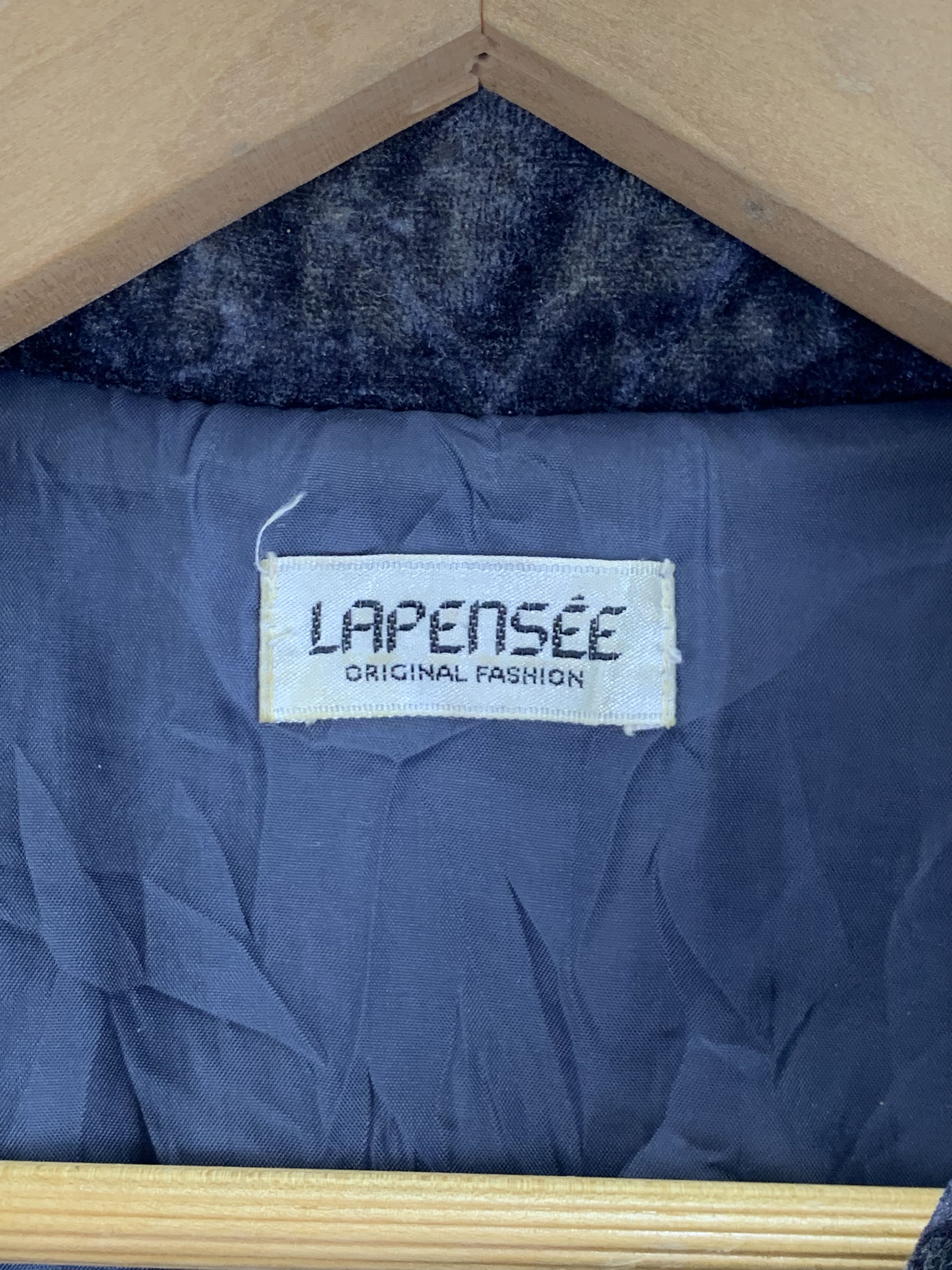 Japanese Brand Vintage Japanese Brand Velvet Vest J0973 Size US L / EU 52-54 / 3 - 7 Thumbnail