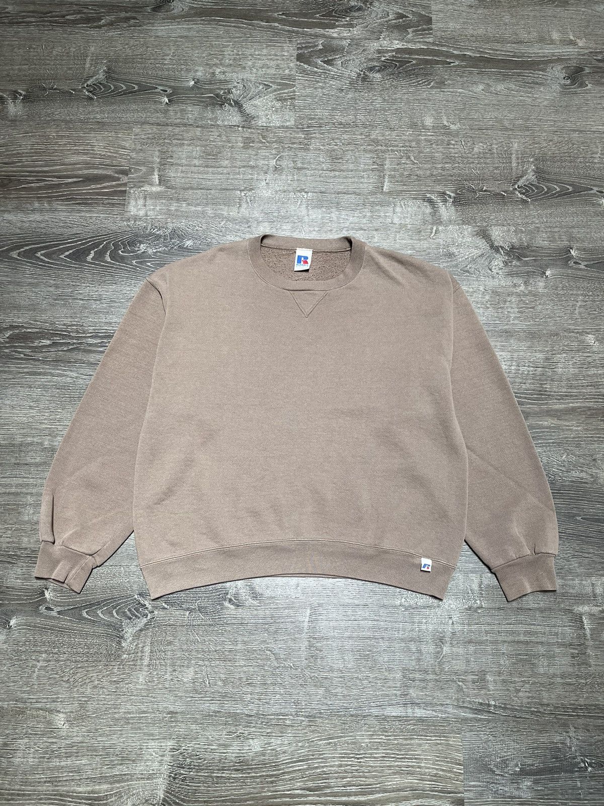 Russell Athletic × Vintage Vintage Russell Athletic Brown Sweatshirt Size US L / EU 52-54 / 3 - 1 Thumbnail