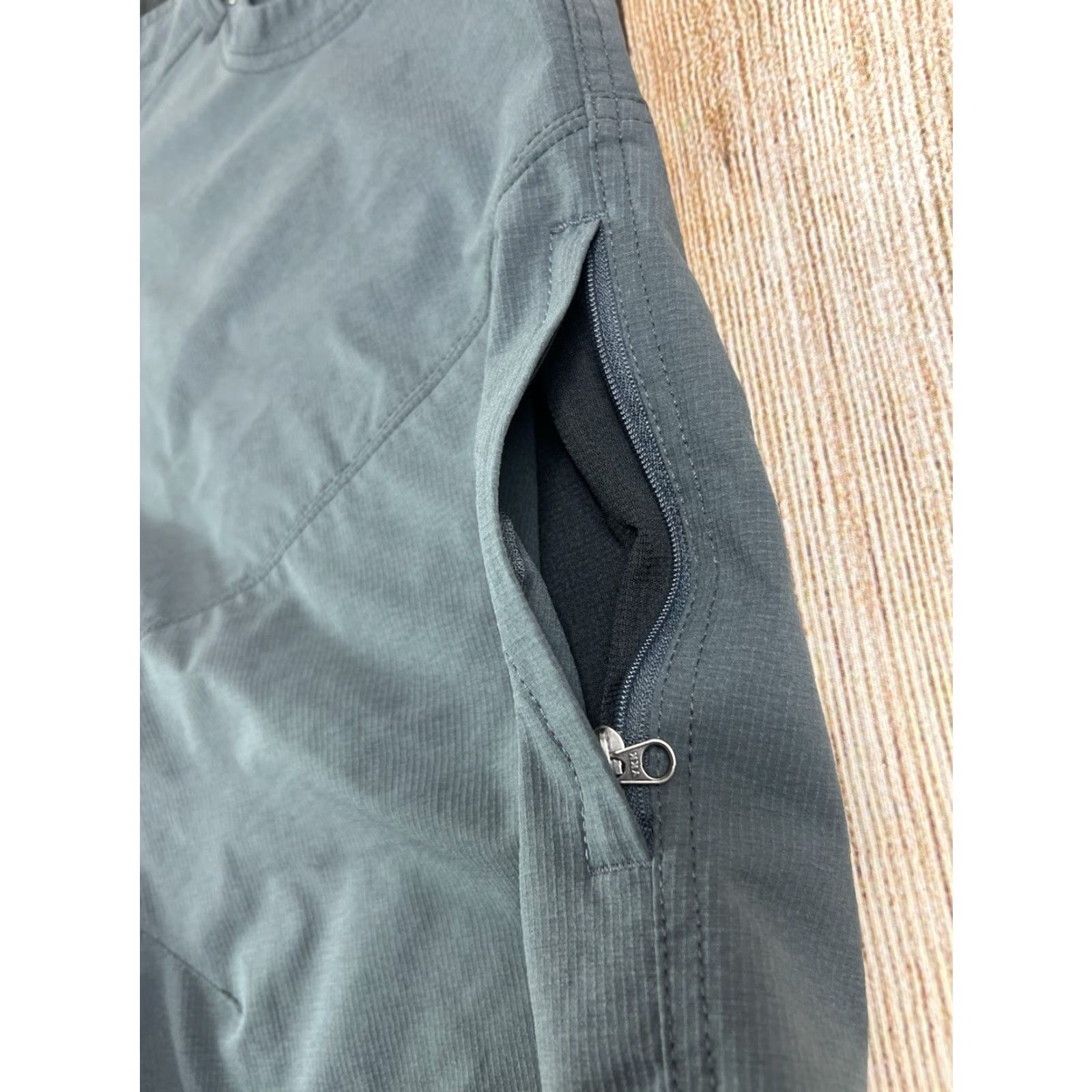 Vintage Kuhl Mens Cargo Shorts Hiking Outdoor Gray 40 Regular Pockets Zip Front Flat Front Nylon Polyester Casual Travel - Size US 40 / EU 56 - 3 Thumbnail