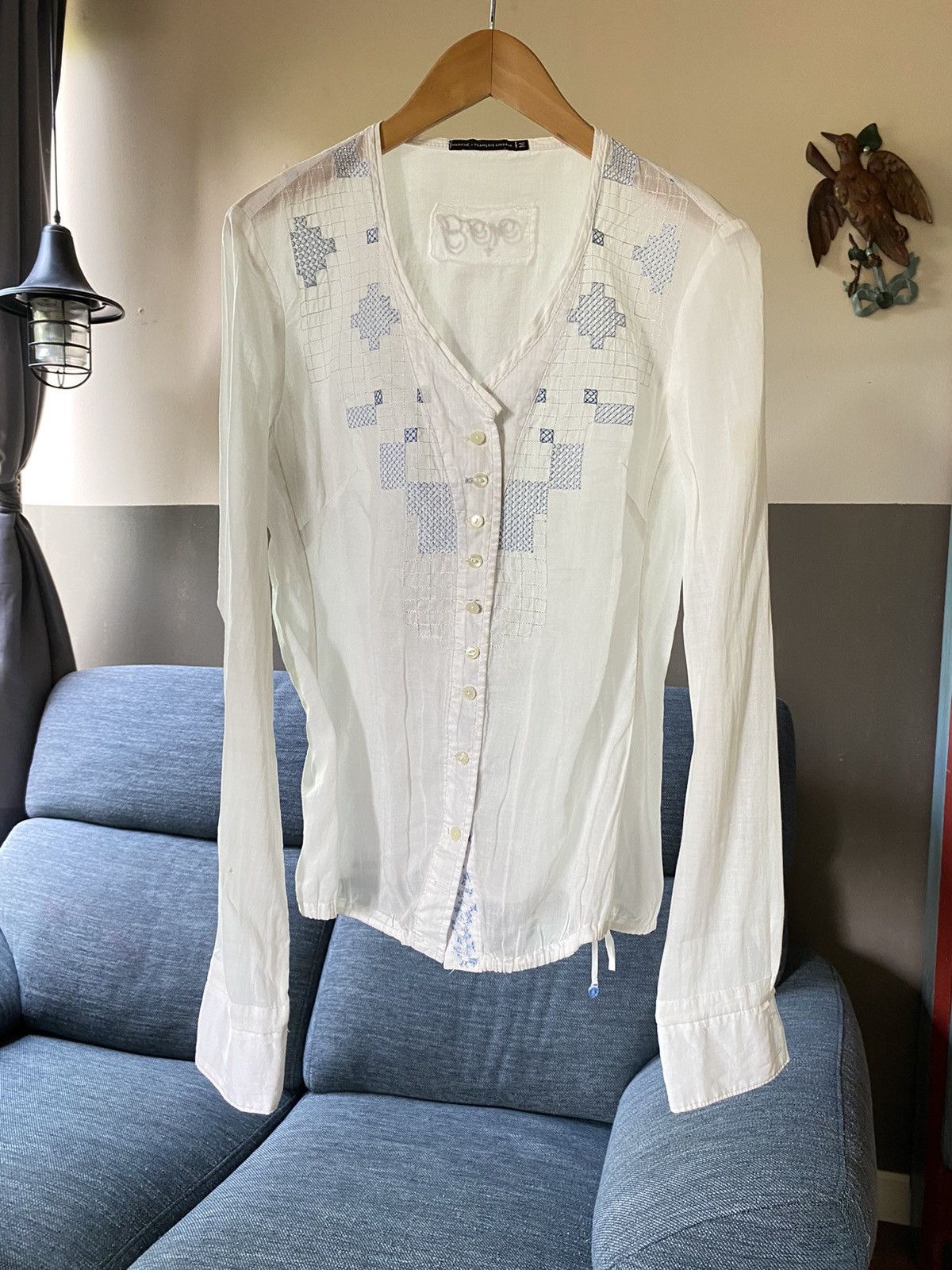 Marithe + Francois Girbaud MARITHE + FRANÇOIS GIRBAUD White shirt with blue embroidery Size M / US 6-8 / IT 42-44 - 19 Thumbnail
