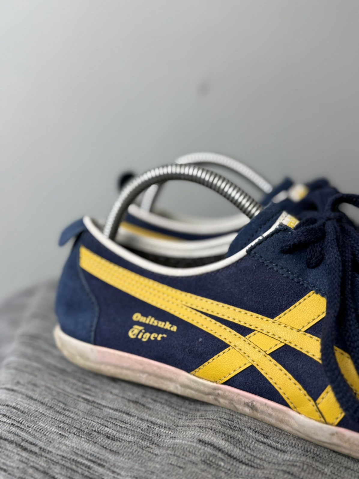 Asics Rare! Onitsuka Tiger Style Suede Asics Sneakers Mexico 66 Size US 7 / EU 40 - 2 Thumbnail