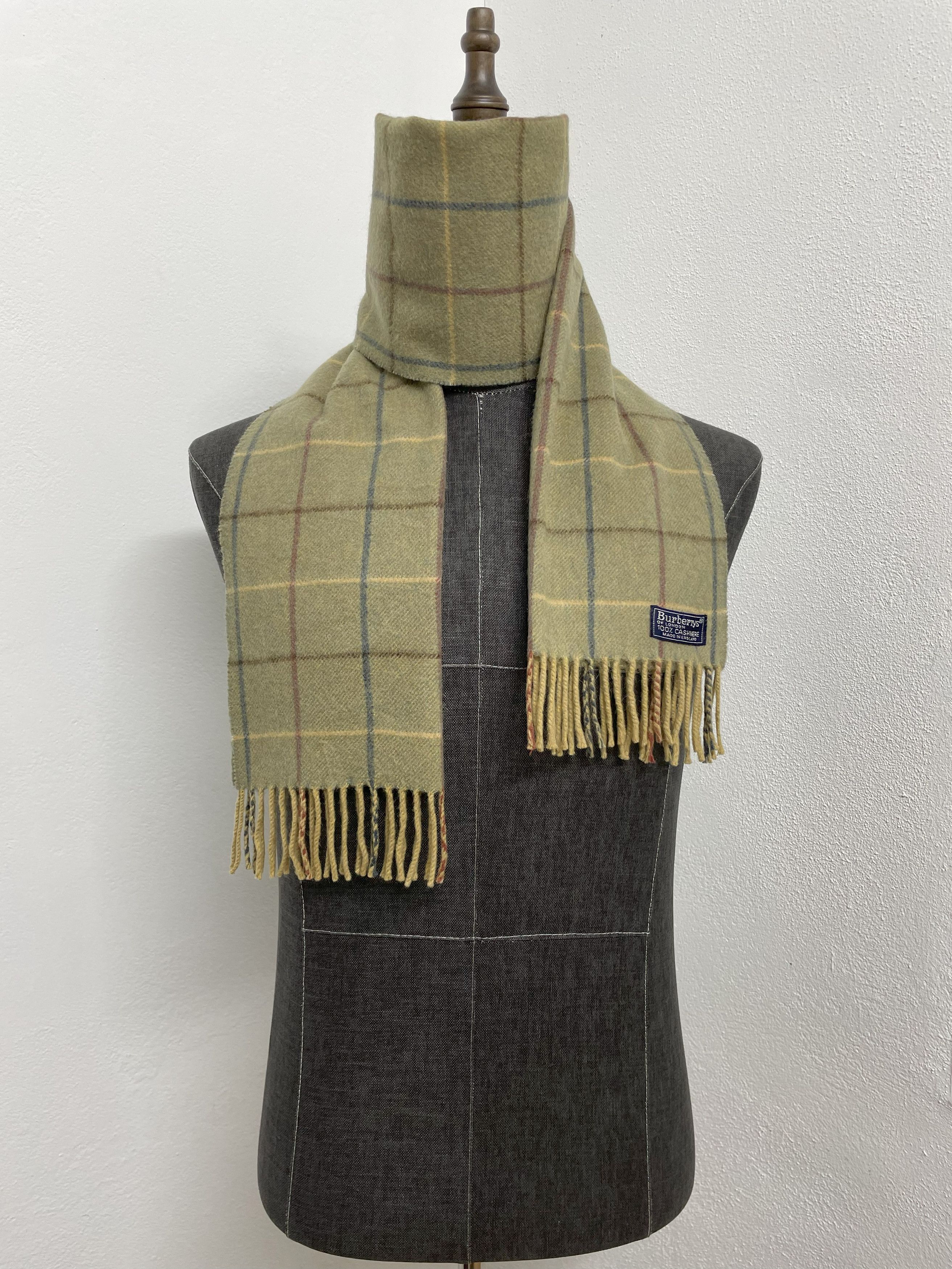 Burberry Burberrys Scarf / Muffler - 6150 Size ONE SIZE - 1 Thumbnail