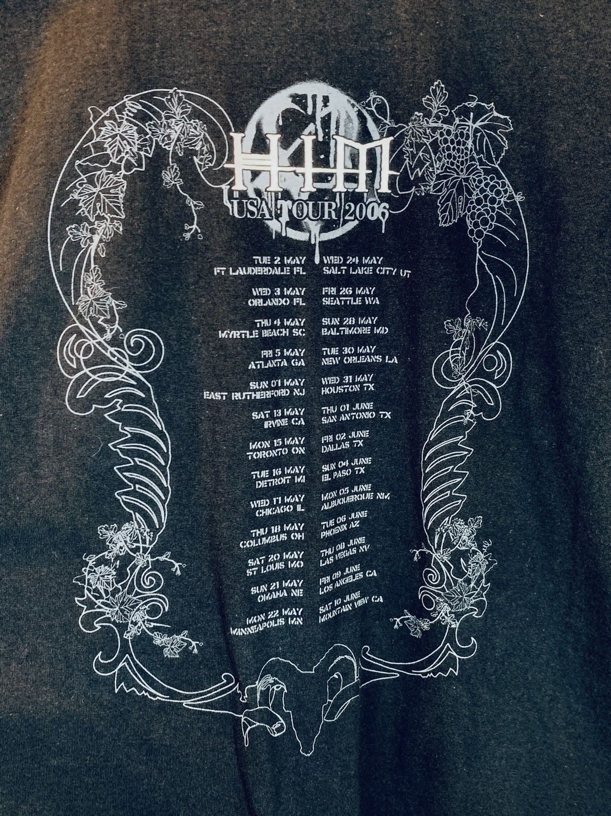 Band Tees × Vintage *RARE* Vintage 2006 HIM USA Tour Band T-Shirt Y2K Bam Shirt Size US L / EU 52-54 / 3 - 4 Thumbnail