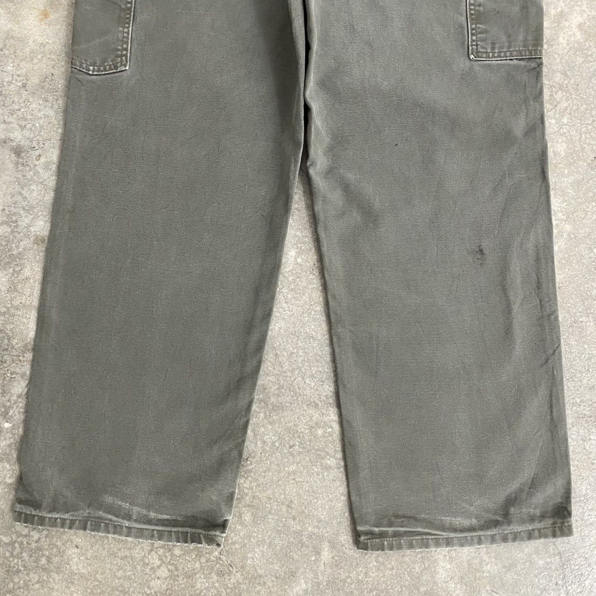 Carhartt VTG Carhartt Faded Moss Green Ripped Carpenter Pants Size US 37 - 20 Thumbnail