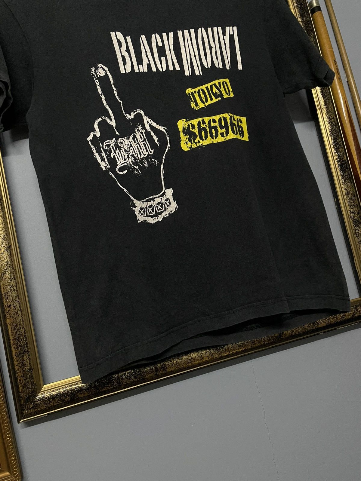 Vintage Vintage 1990s Black Larom Tokyo Sunfaded Trash Fuck Tshirt Size US M / EU 48-50 / 2 - 4 Thumbnail