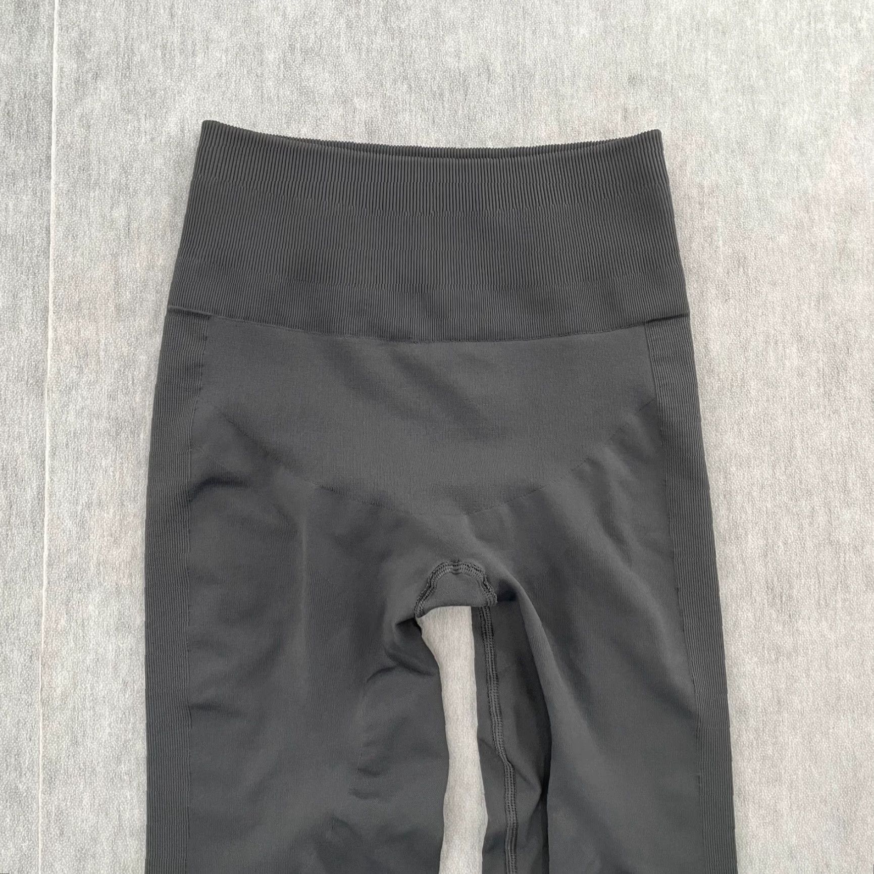 Lululemon VINTAGE Lululemon Leggings Women 6 Gray High Rise Stretch Activewear Ankle 26.5in Womens Size 28" / US 6 / IT 42 - 3 Thumbnail