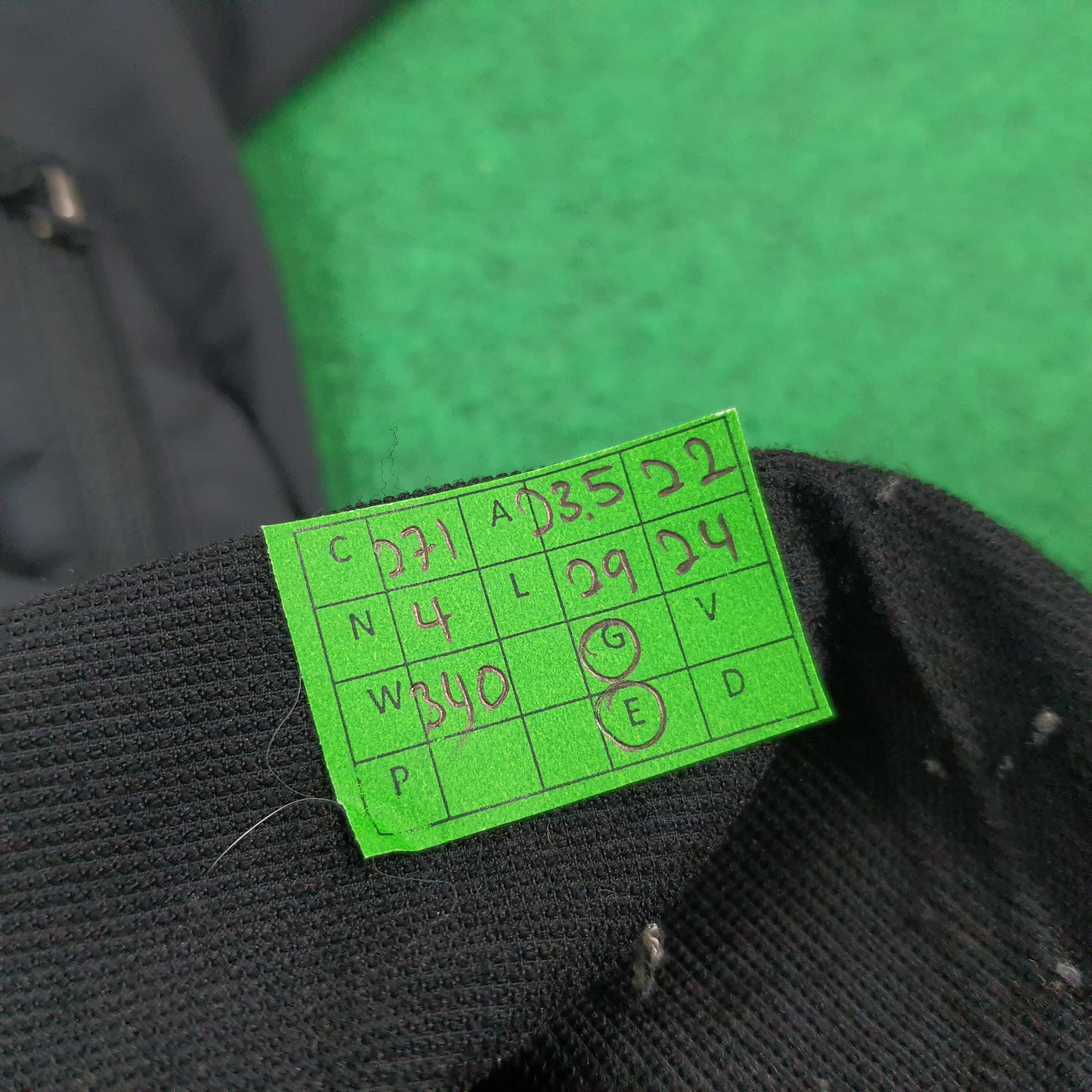 The North Face Vintage The North Face Flight Series Zipper Jacket C271N4 Size US L / EU 52-54 / 3 - 11 Thumbnail