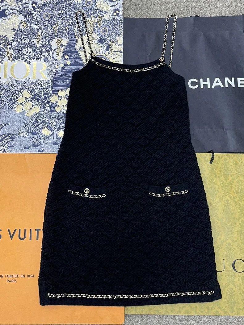 Chanel Chanel Black leather chain cashmere suspender dress Size XS / US 0-2 / IT 36-38 - 1 Thumbnail