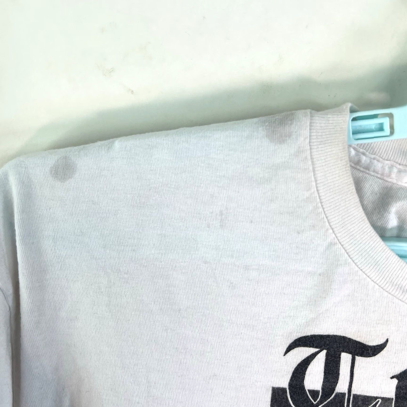 Vintage Tupac Cross Corners Cut-Off Cropped T-Shirt Womens 2X White Distressed Size XXL / US 16-18 / IT 52-54 - 3 Thumbnail