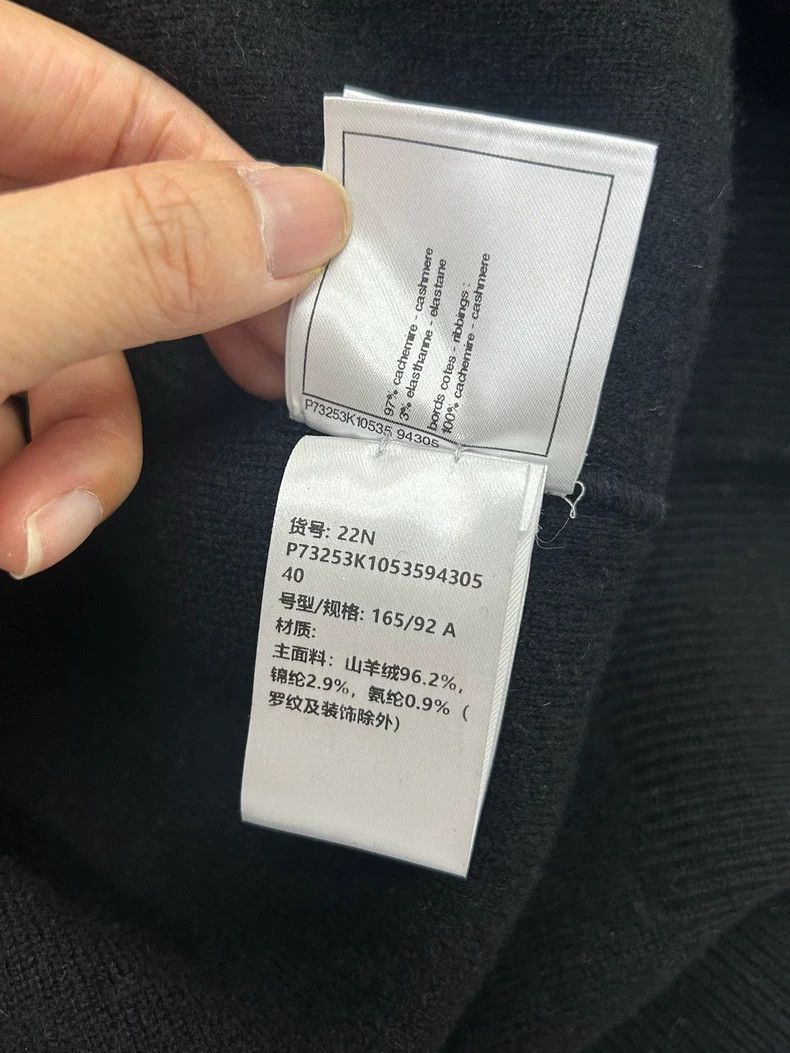 Chanel Chanel Ski series pearl double C large logo cashmere sweat Size S / US 4 / IT 40 - 5 Thumbnail