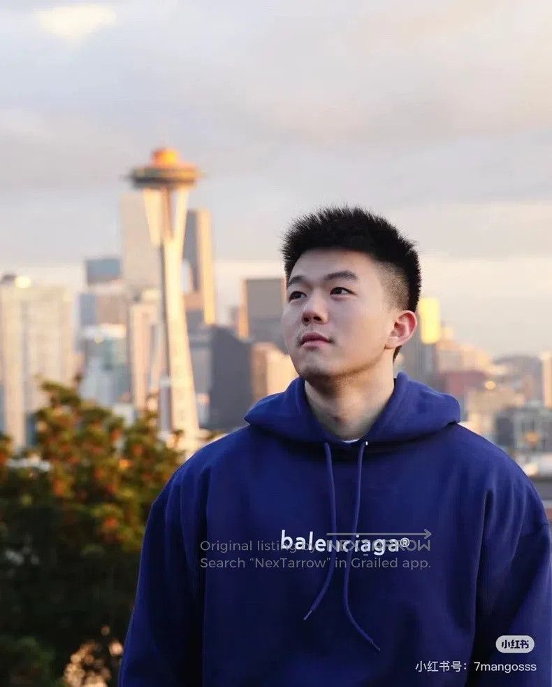 Balenciaga Balenciaga Purple Small Logo Hoodie Size US M / EU 48-50 / 2 - 8 Thumbnail