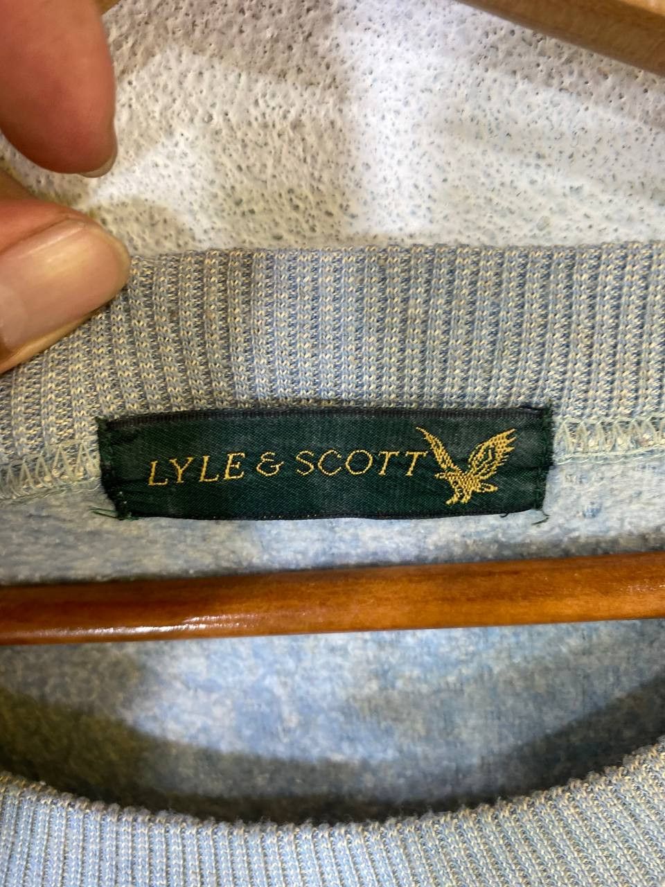 Lyle & Scott vintage lyle & scott sweatshirt embroided logo Size US L / EU 52-54 / 3 - 4 Thumbnail