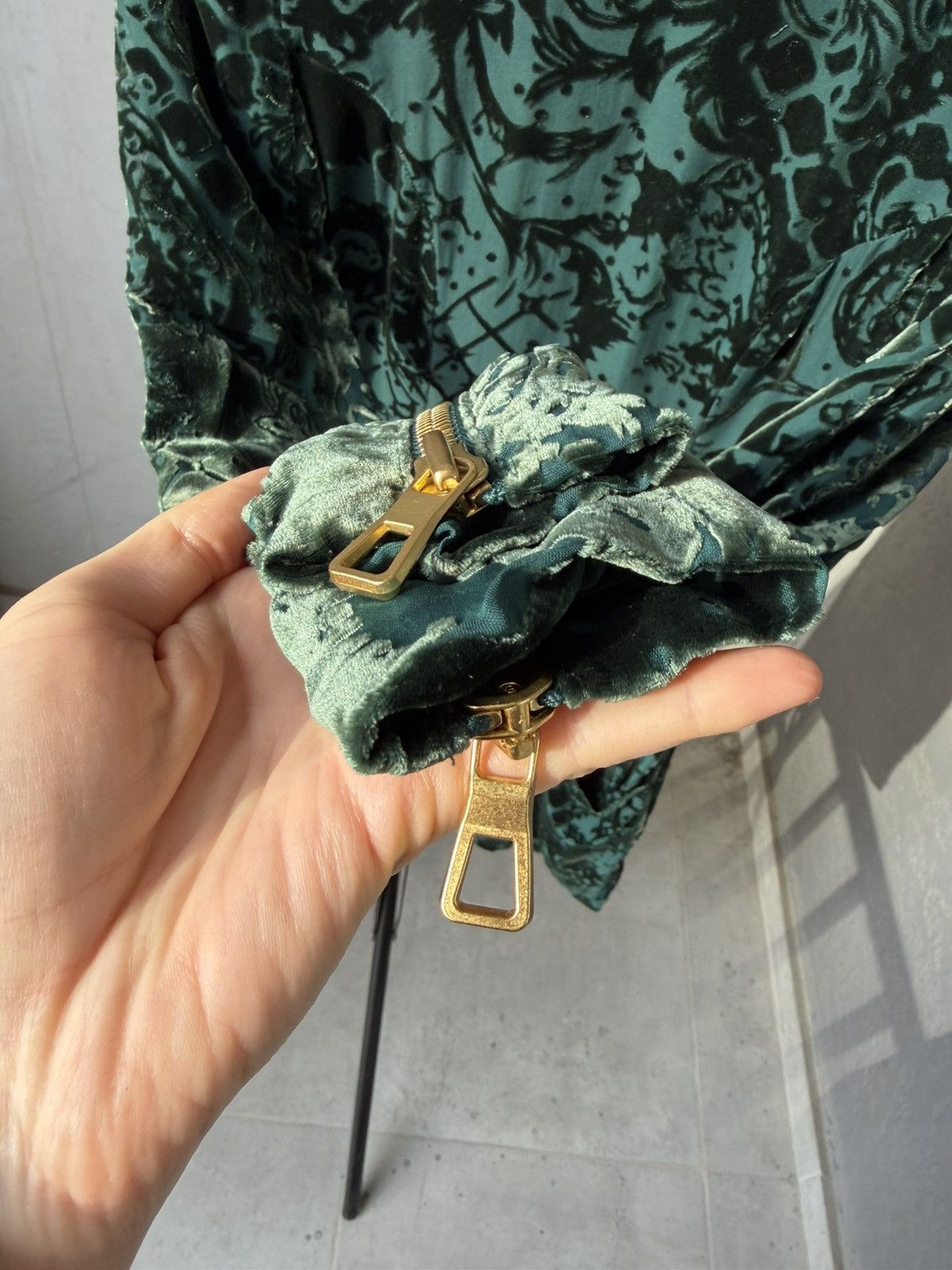 Balmain × H&M BALMAIN X H&M Velvet Green Dress Tunic Silk Long Sleeve Size XS / US 0-2 / IT 36-38 - 7 Thumbnail