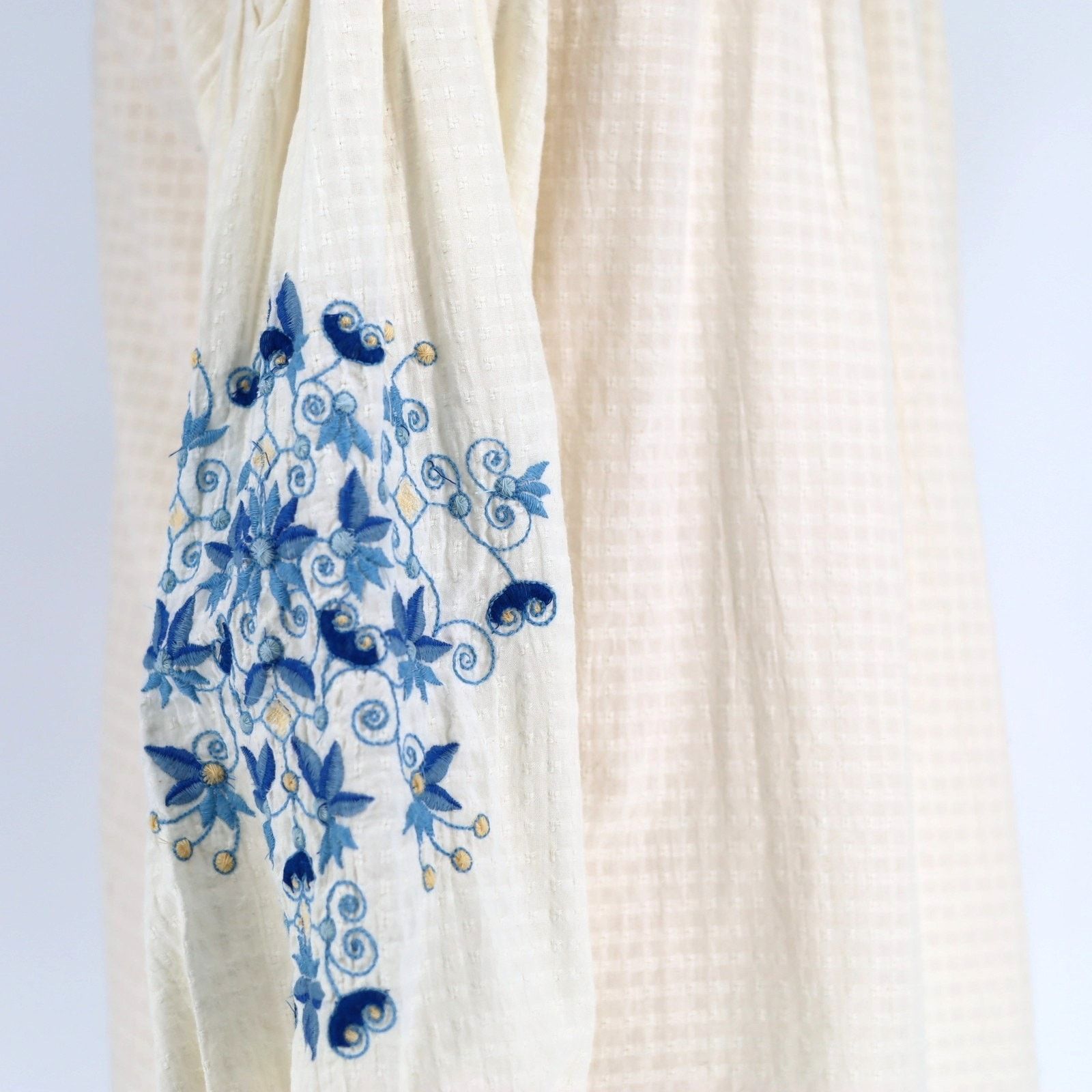 The Unbranded Brand Max Studio Women Embroidered Boho Balloon Sleeve Top Size M Size M / US 6-8 / IT 42-44 - 4 Thumbnail