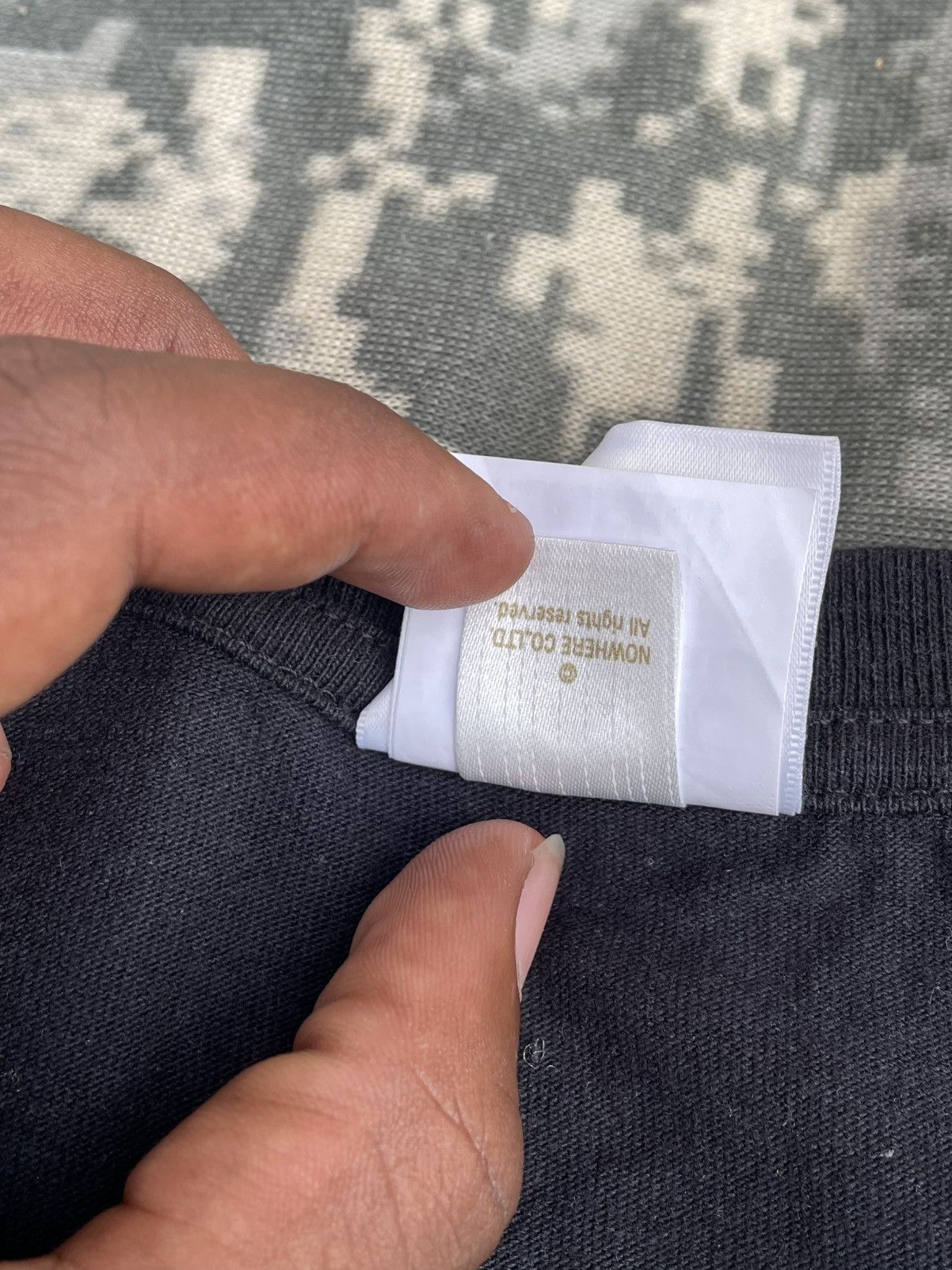 Bape 1ST CAMO SHARK TEE Size US L / EU 52-54 / 3 - 7 Thumbnail