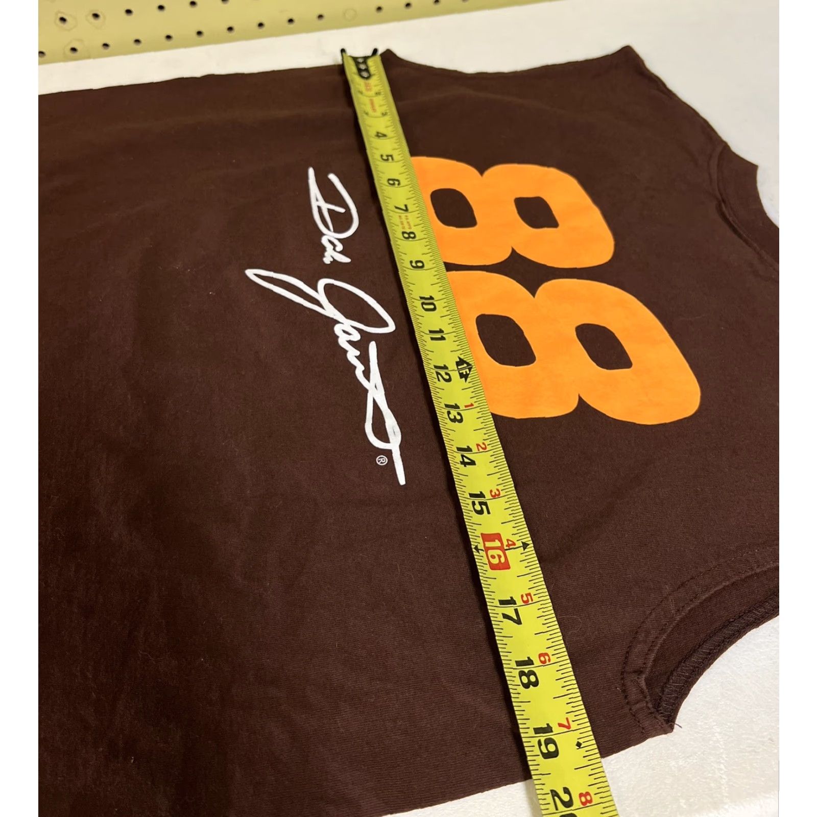 NASCAR VINTAGE Dale Jarrett Sleeveless Shirt Medium 88 Winners Circle NASCAR Brown UPS Logo Graphic Tee Mens M Size US M / EU 48-50 / 2 - 8 Thumbnail