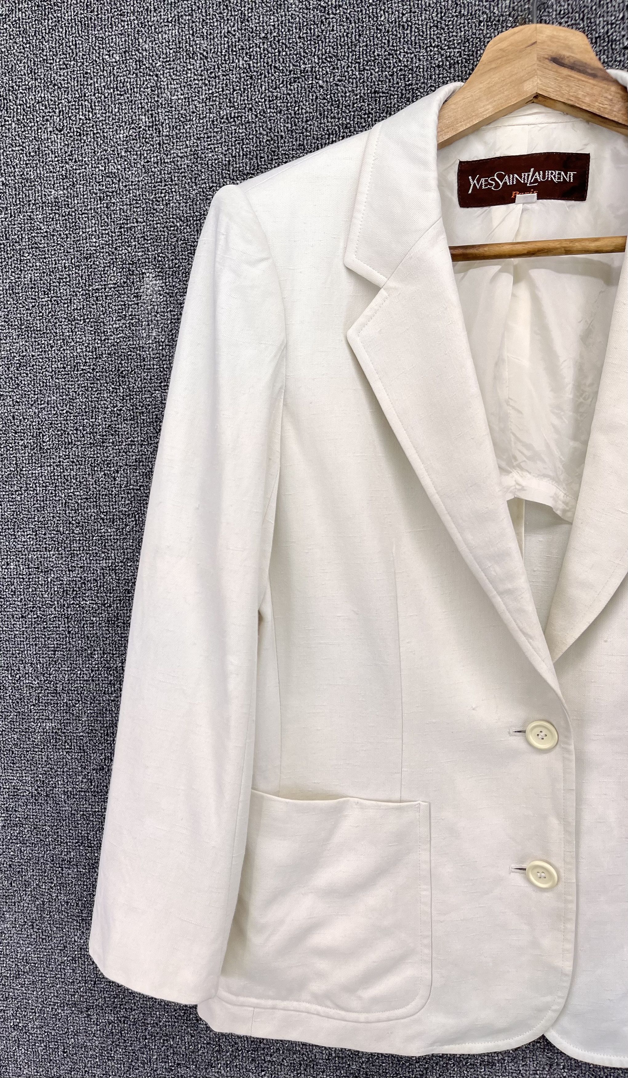 Yves Saint Laurent Vintage Yves Saint Laurent Luxury Wool Blazer Coat Jacket Size M / US 6-8 / IT 42-44 - 2 Thumbnail