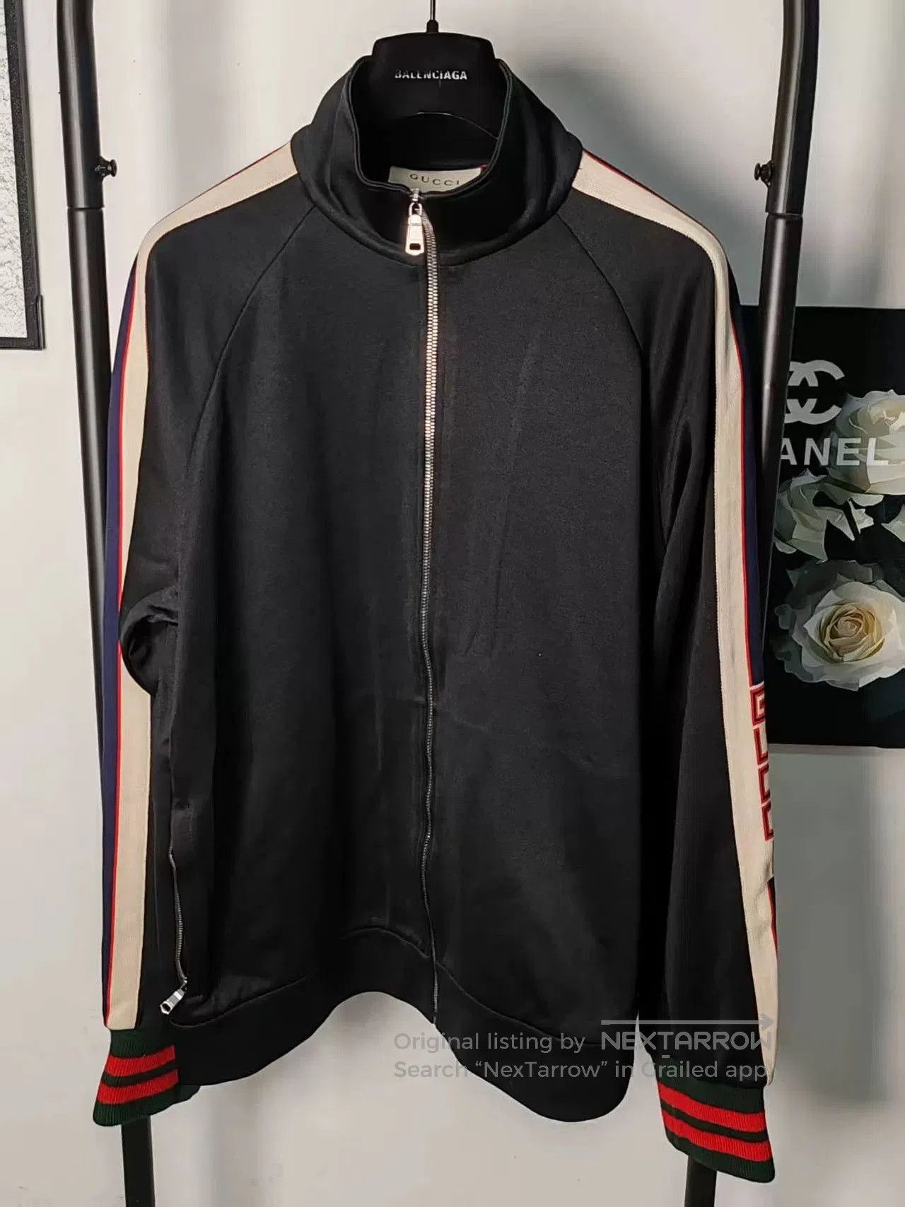 Gucci Gucci Logo Jacket in Black Color. Size US M / EU 48-50 / 2 - 1 Thumbnail