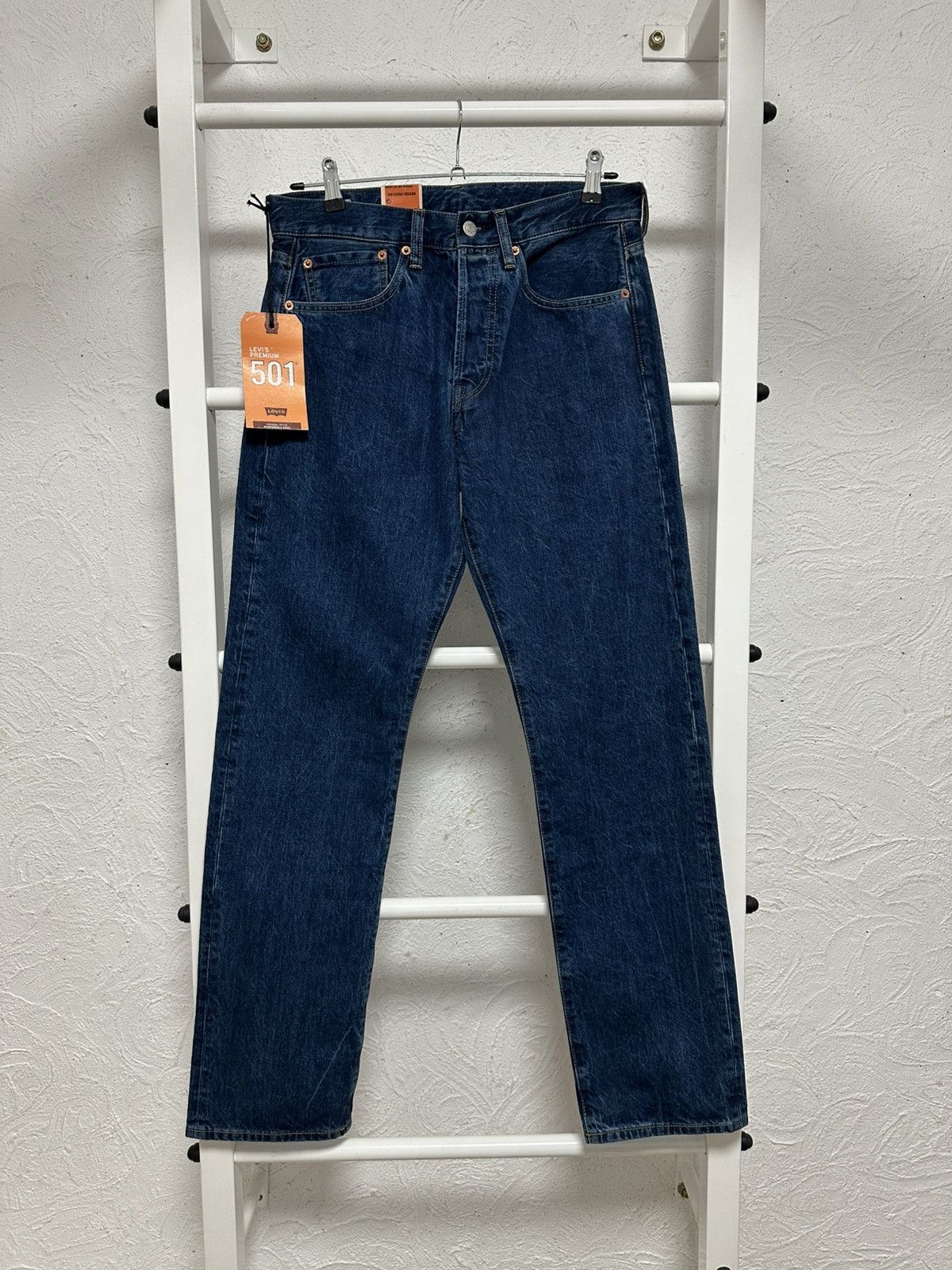 Levi's Levi’s 501 Men’s Jeans Size W31 L32 Premium Size US 32 / EU 48 - 1 Thumbnail