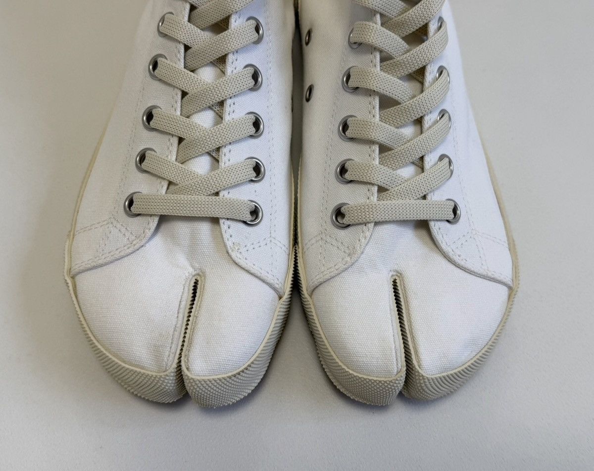 Maison Margiela White Canvas High Top Tabi Sneakers Size US 9 / EU 42 - 11 Thumbnail