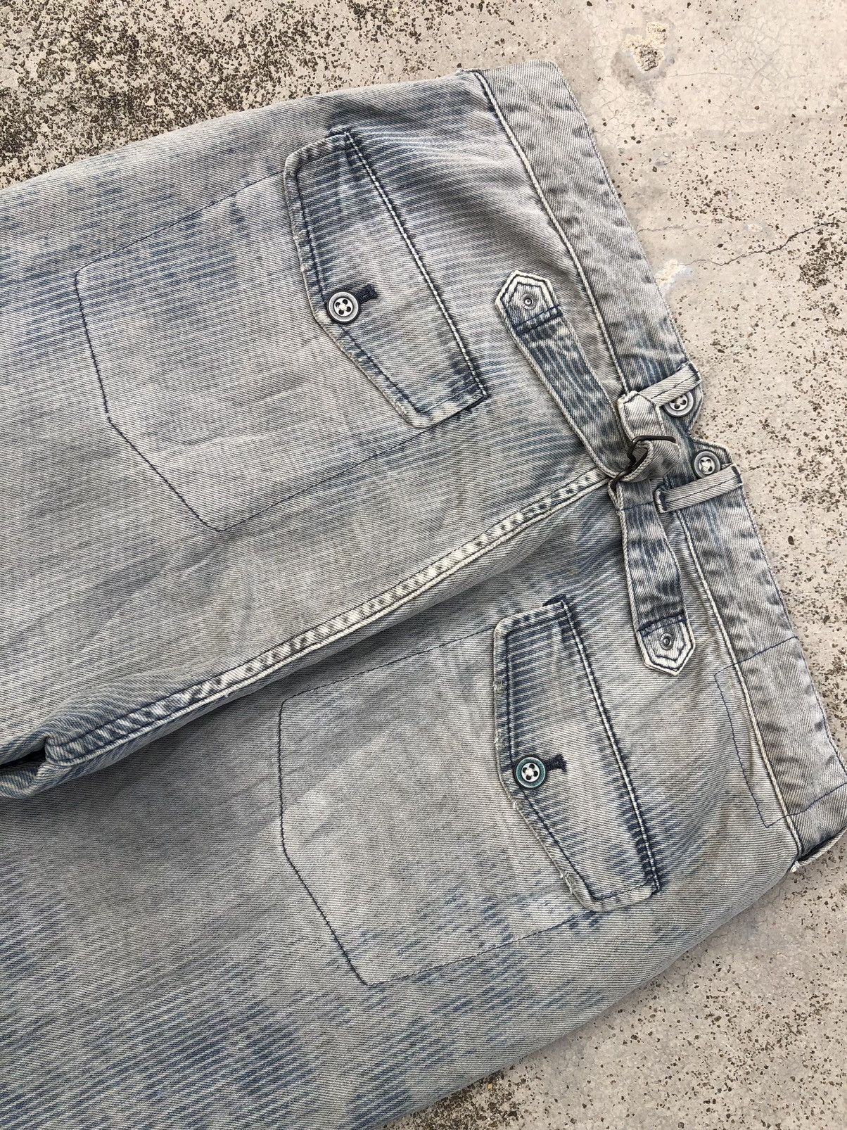 Other FADED STRIPED BUCKLE BACK JEANS BY DENIM CO Size US 33 - 9 Thumbnail
