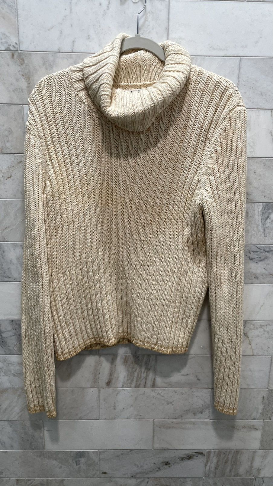 Tommy Hilfiger Tommy Hilfiger Knitted Turtle neck tan Size US L / EU 52-54 / 3 - 1 Thumbnail