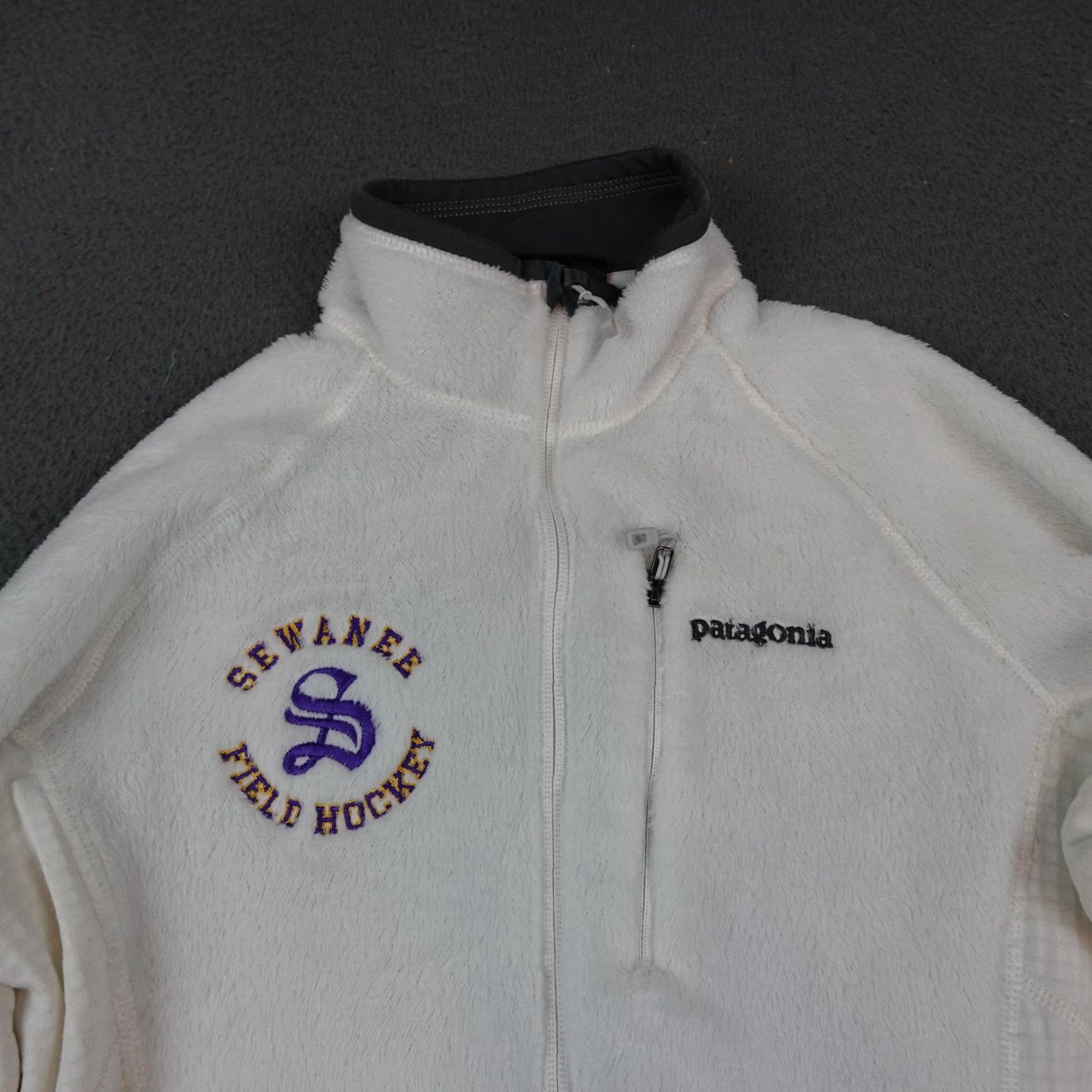 Patagonia Patagonia R2 Fleece Jacket Womens Medium White Sewanee Field Hockey Full Zip Jacket Size M / US 6-8 / IT 42-44 - 4 Thumbnail