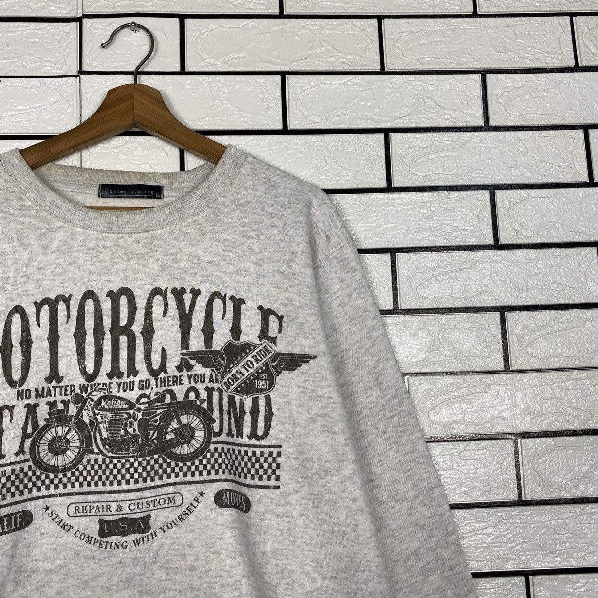 Japanese Brand Vintage Sweatshirt Motorcycle Born To Ride Big Logo Size US L / EU 52-54 / 3 - 7 Thumbnail