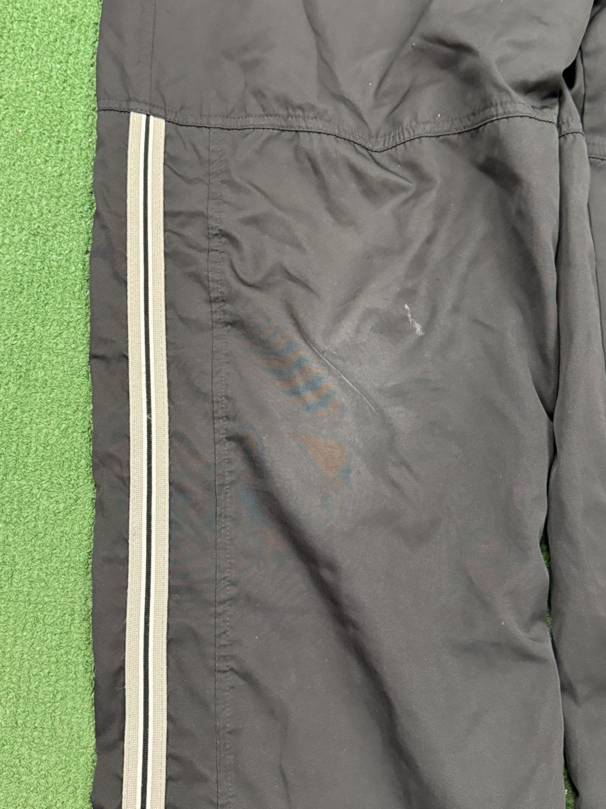 Nike Vintage Y2K Nike Silver Tag Swoosh Baggy Track Pants Size US 34 / EU 50 - 3 Thumbnail