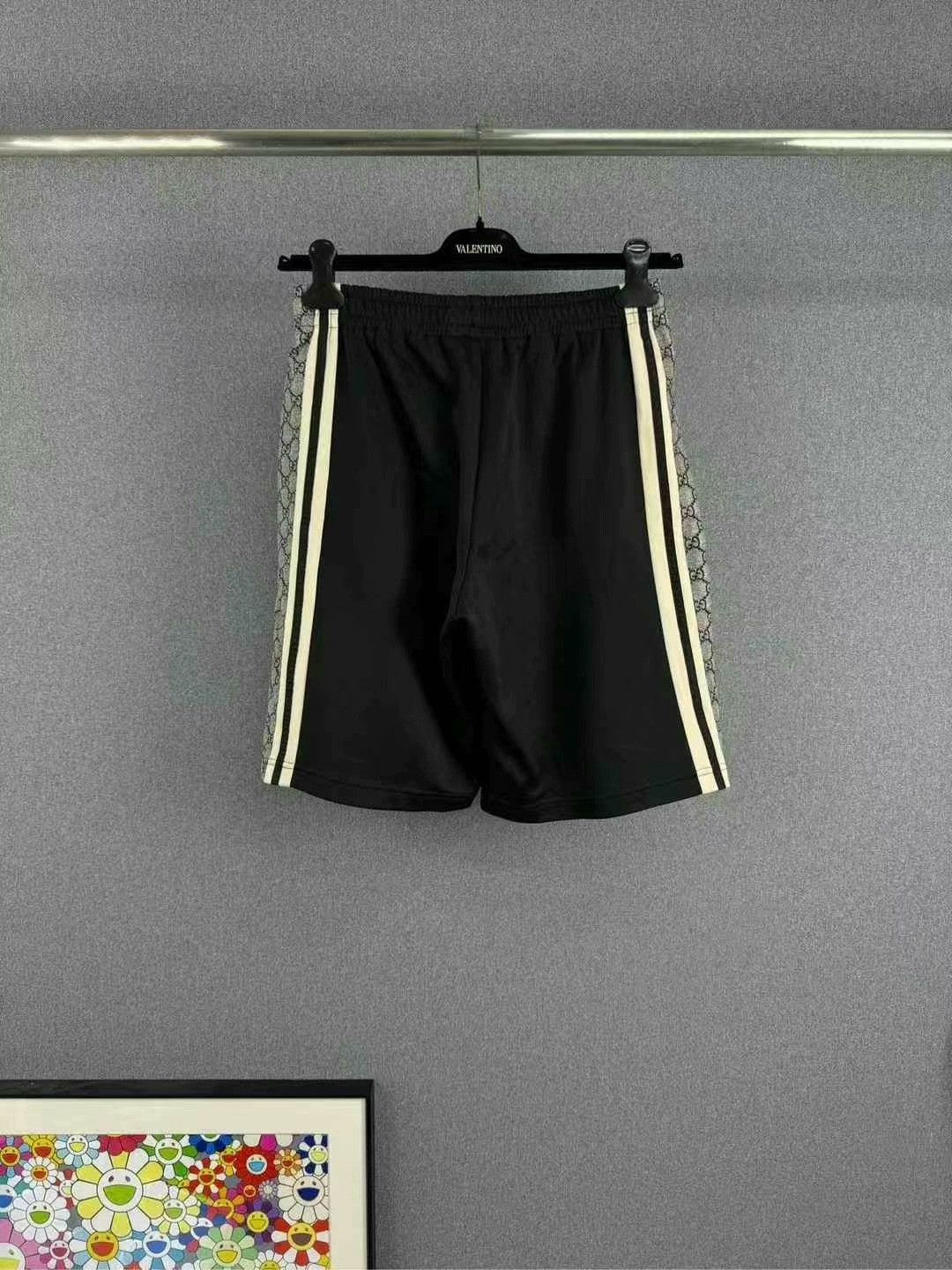 Gucci gucci logo snake print shorts for men Size US 26 / EU 42 - 1 Thumbnail