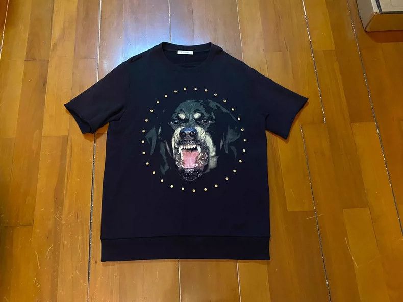 Givenchy Givenchy Diamond ring, Rottweiler dog head, short-sleeved Size US M / EU 48-50 / 2 - 1 Thumbnail