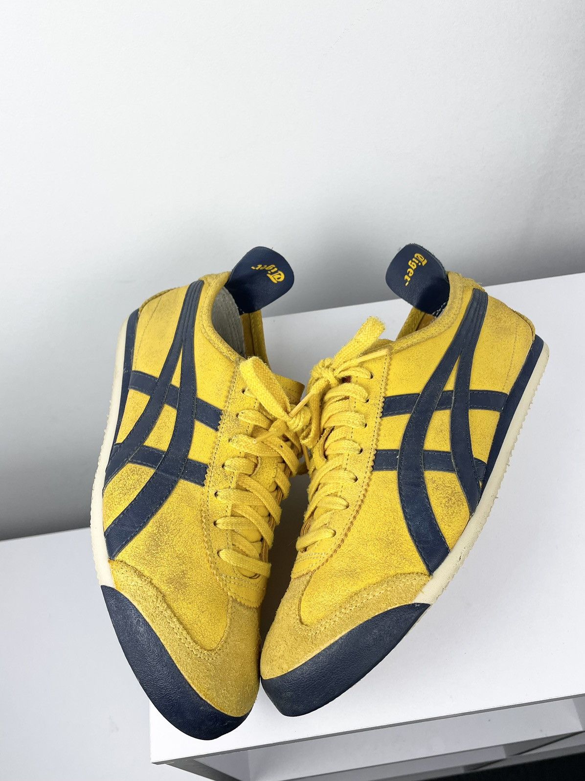 Onitsuka Tiger Vintage Asics Onitsuka Tiger Mexico 66 Yellow Flats Sneakers Size US 9 / EU 42 - 2 Thumbnail