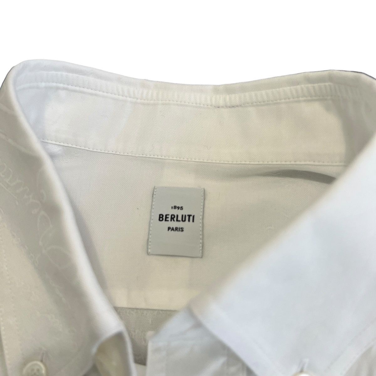 Berluti Berluti Tonal Scritto Calligraphy Embroidered dress Shirt Size US M / EU 48-50 / 2 - 6 Thumbnail