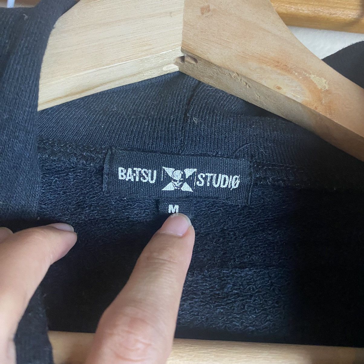 Japanese Brand × Vintage Vintage Batsu Studio Cross Design Hoodies Size US M / EU 48-50 / 2 - 11 Thumbnail