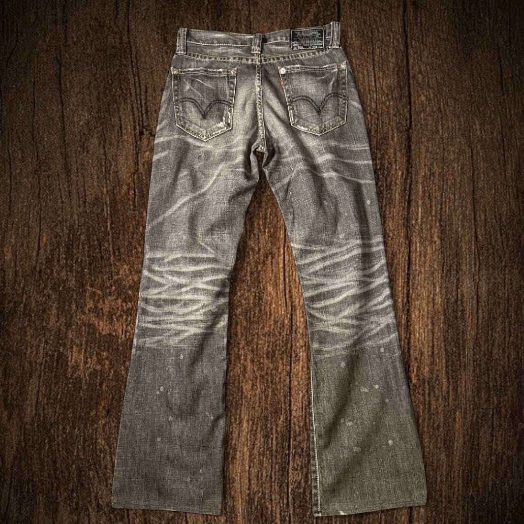 Beauty Beast 🔥 Vintage Flared y2k Levis 708 Black Distressed Denim Size US 30 / EU 46 - 2 Thumbnail