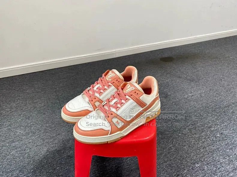 Louis Vuitton Louis Vuitton Peach powder of trainer shoes Size US 7.5 / EU 40-41 - 1 Thumbnail