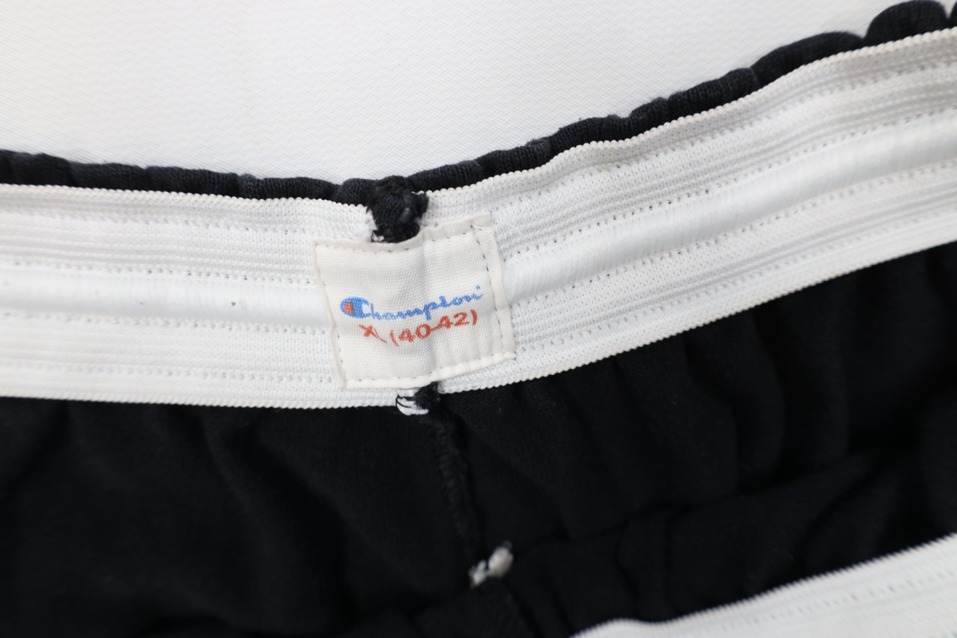 Champion Vintage 90s Champion Heavyweight Above Knee Shorts Black Size US 36 / EU 52 - 6 Thumbnail