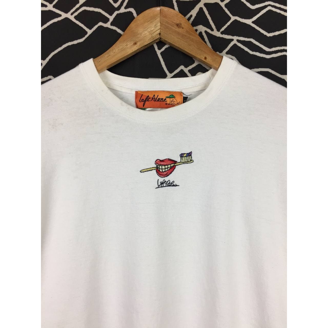 Japanese Brand × Vintage Left Alone Japanese Brand Doodle Style Artwork Tee Size US M / EU 48-50 / 2 - 4 Thumbnail