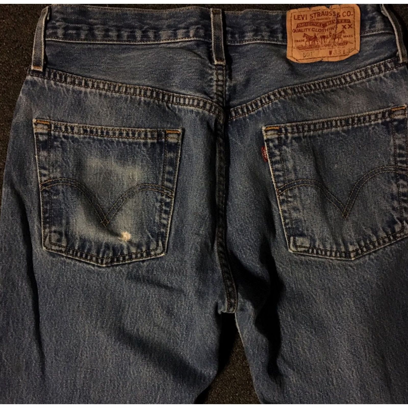 Levi's VINTAGE Levi's 501 Jeans Button Fly 31/31 90s Grunge Punk Biker Skate Mens Blue Denim Size US 31 - 5 Thumbnail