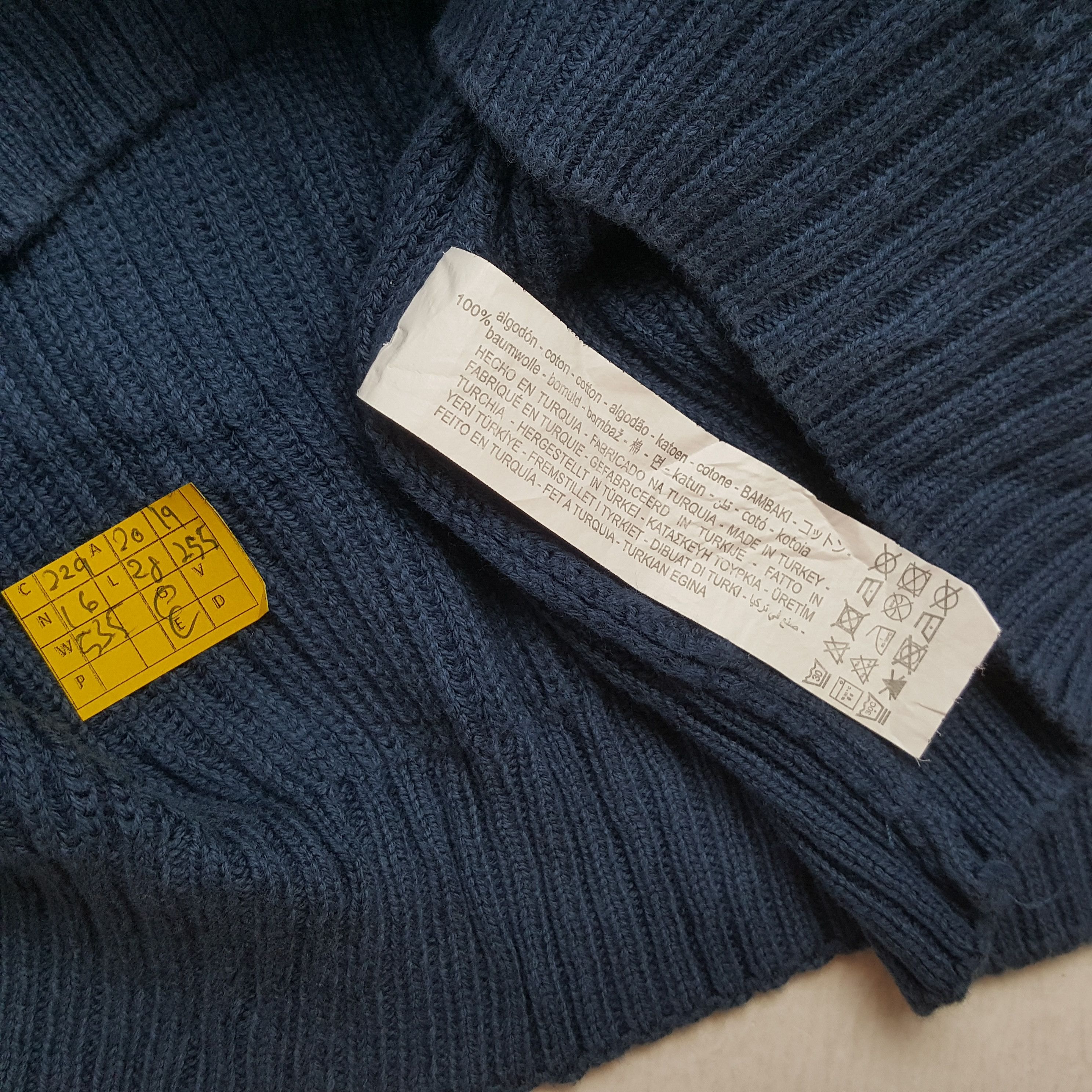 Vintage × Zara Vintage ZARA x SKULLS Japanese Style Custom Knitwear Size US S / EU 44-46 / 1 - 7 Thumbnail