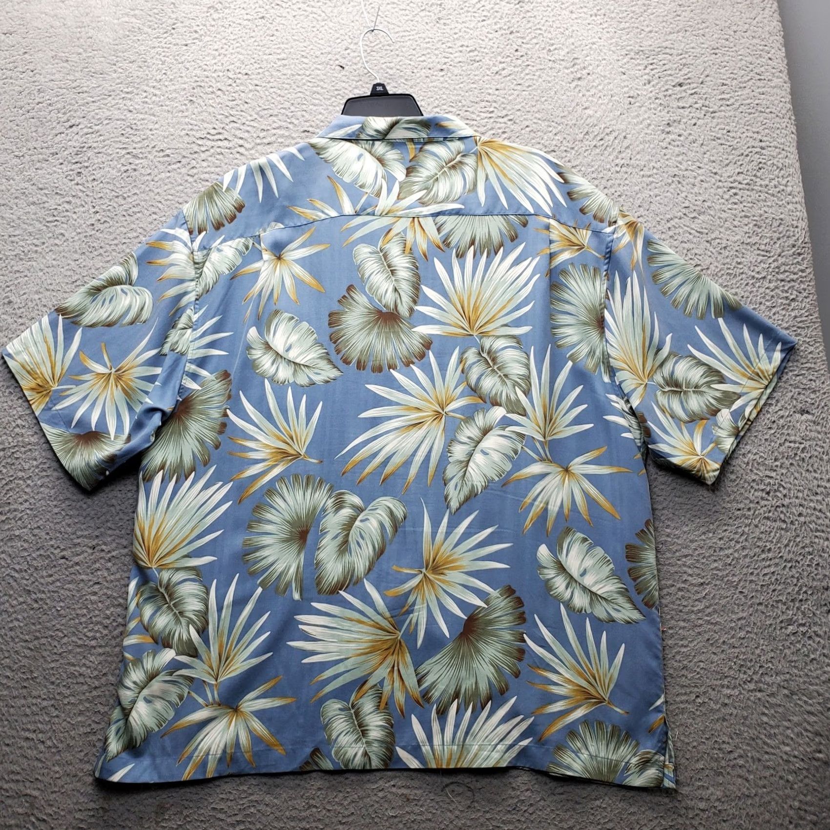 Hilo Hattie Hilo Hattie Mens XL Multicolor Tropical Silk Button-Up Camp Shirt Size US XL / EU 56 / 4 - 2 Thumbnail