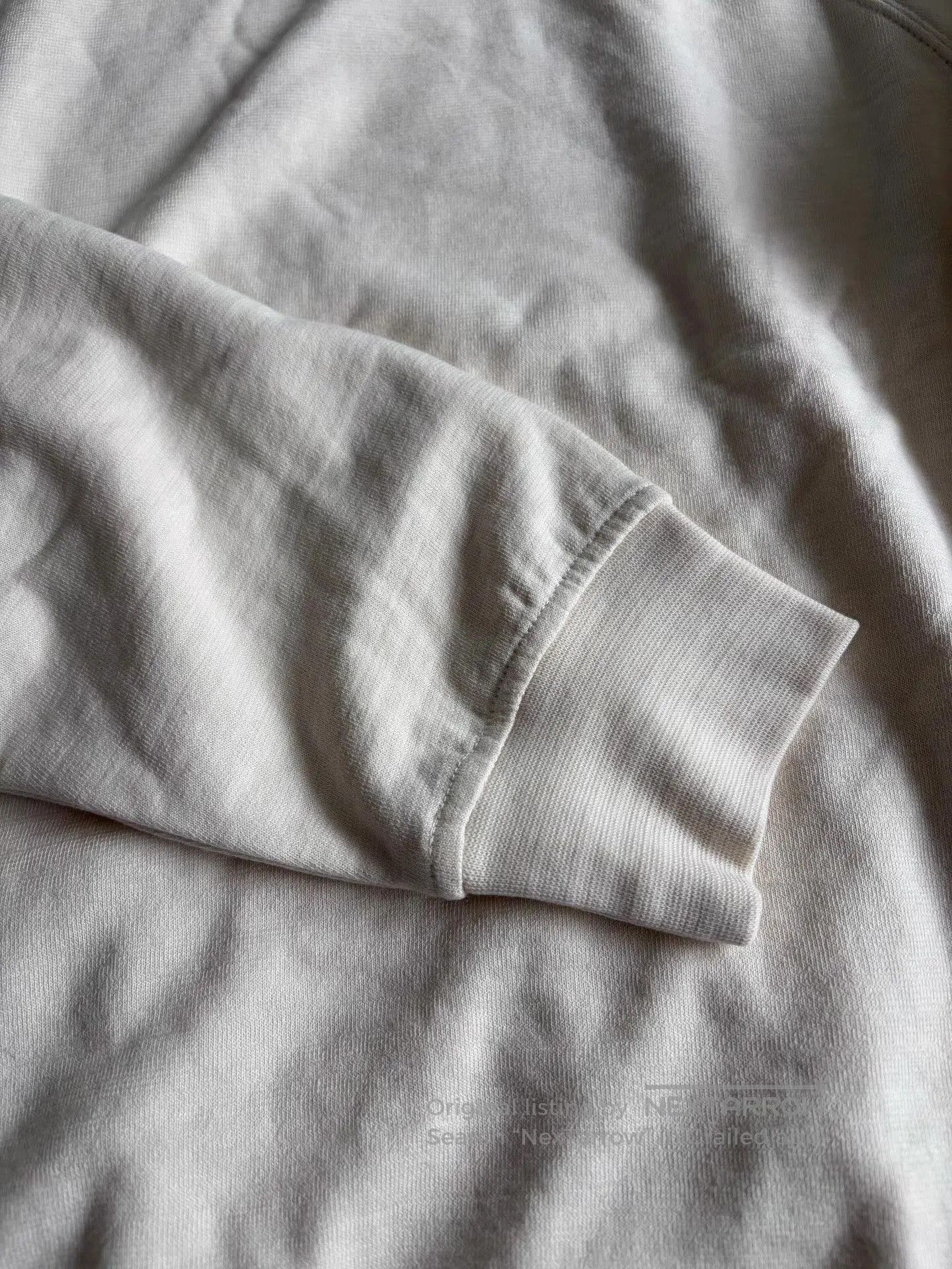 Other White Long Sleeve Crewneck Sweatshirt Size L. Size US L / EU 52-54 / 3 - 4 Thumbnail
