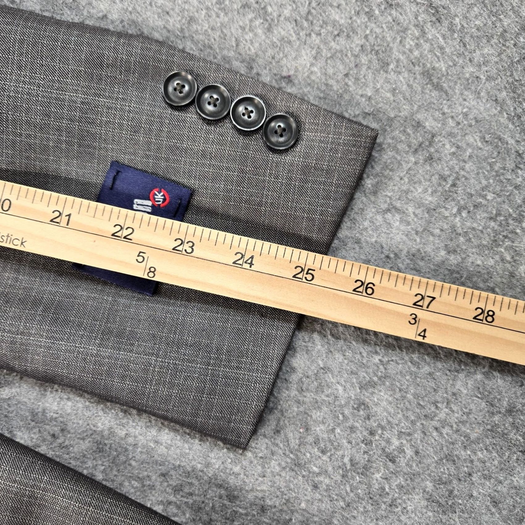 Billy London Rally London Suit Jacket Mens 42 Gray Check Polyester Rayon 2 Button Blazer Size 42R - 6 Thumbnail