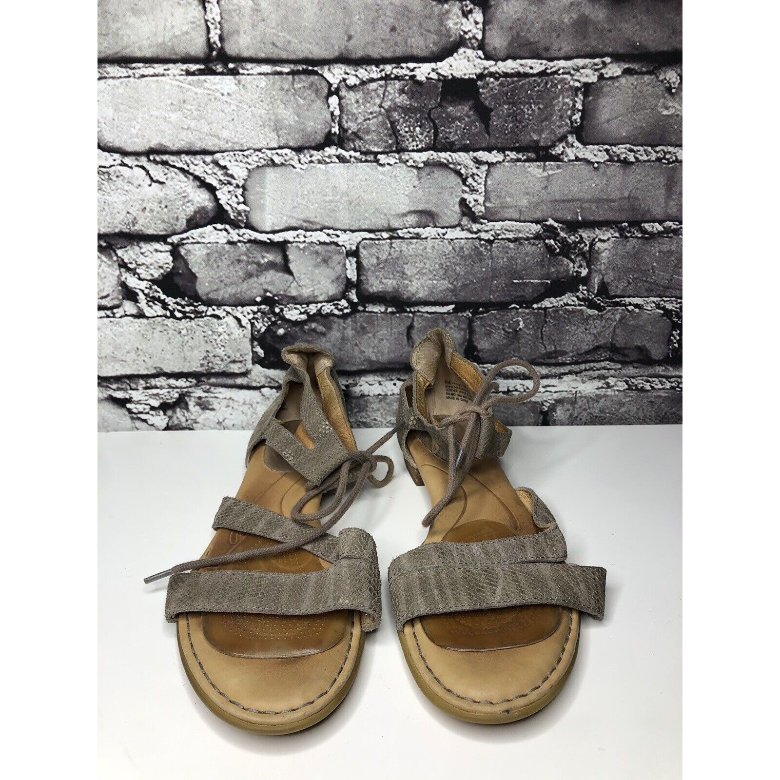 Born Born Gray Leather Ankle Snake Print Leather Lace Flats Sanda Size US 8.5 / IT 38.5 - 16 Thumbnail