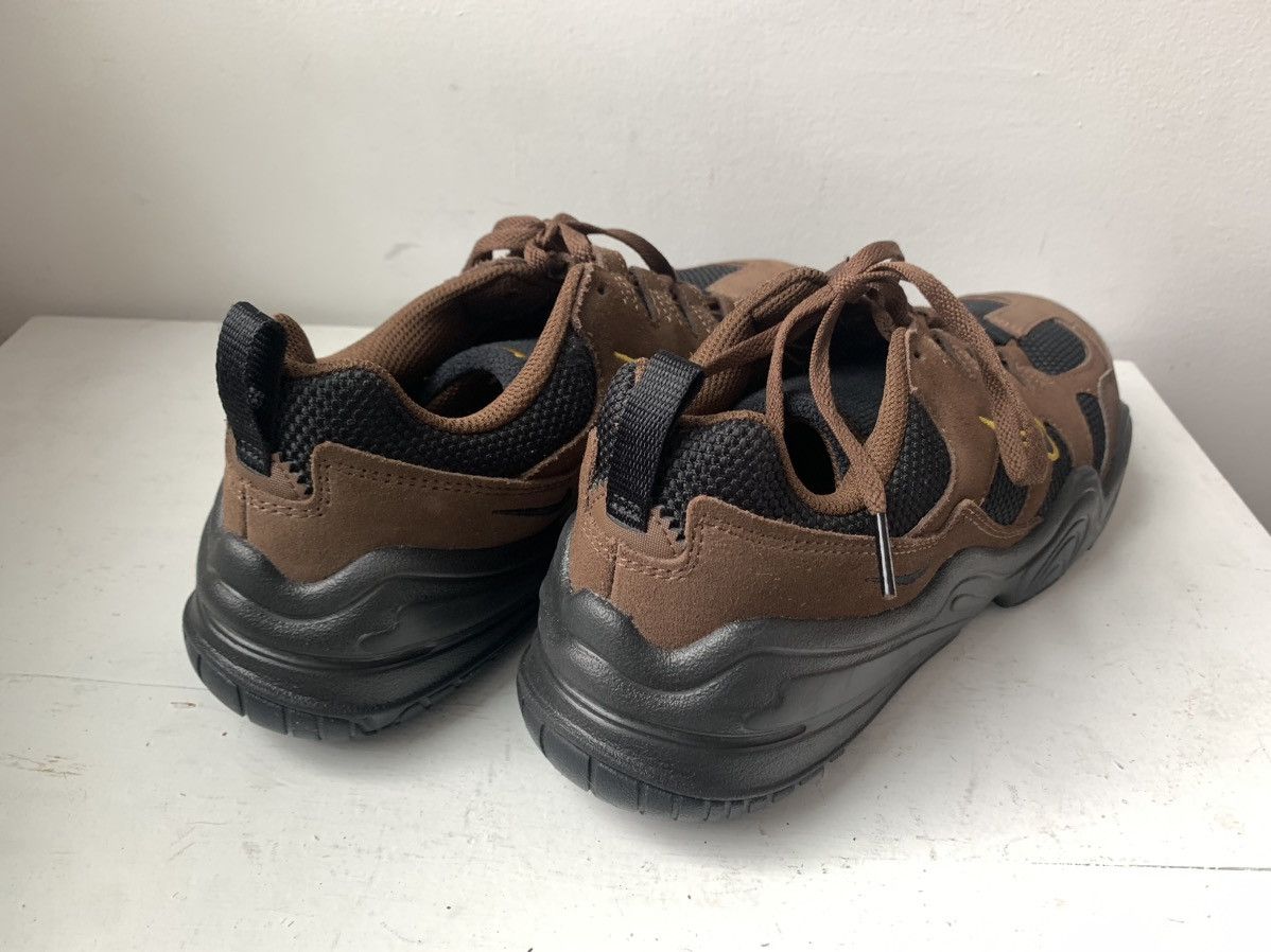 Nike NIKE BROWN TECH HERA SNEAKERS Size US 7 / EU 40 - 4 Thumbnail