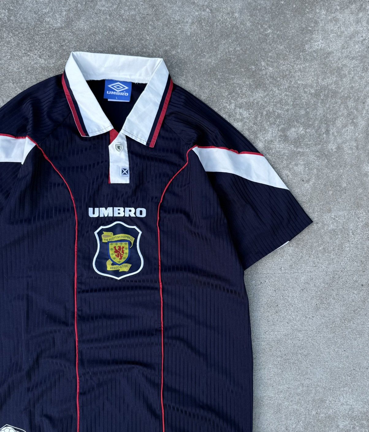 Umbro Vintage Umbro Scotland streetwear rare 90s soccer jersey Size US L / EU 52-54 / 3 - 7 Thumbnail