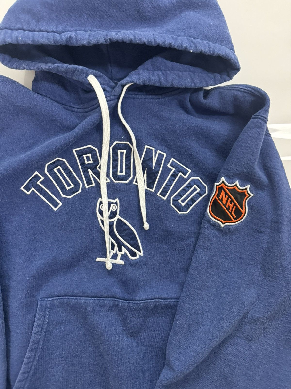 October's Very Own Octobers very own OVO X Maple Leafs NHL hoodie Size US M / EU 48-50 / 2 - 2 Thumbnail
