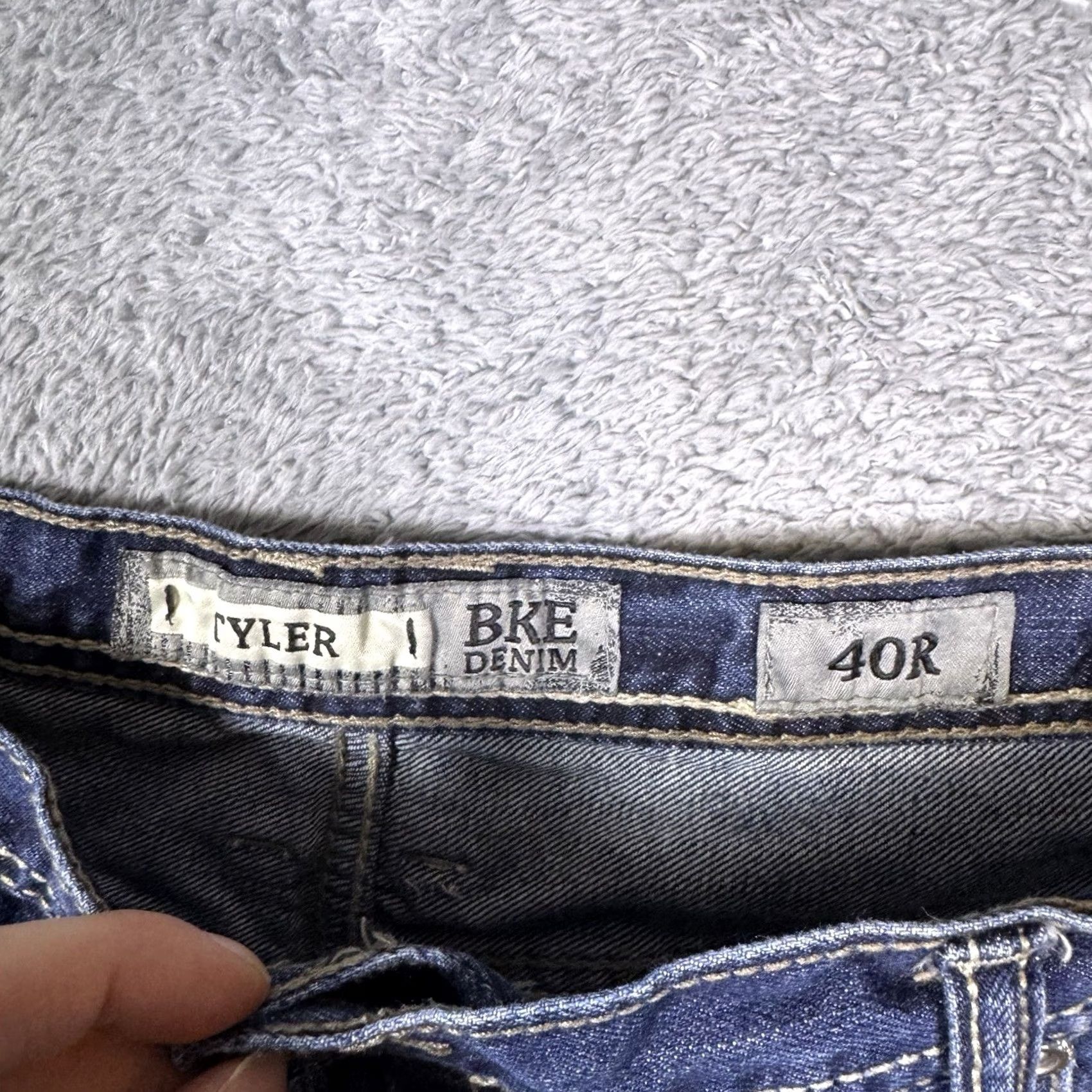 Vintage BKE Tyler Jeans Men 40R 100% Cotton Dark Whisker Buckle Wide Leg Baggy Size US 40 / EU 56 - 5 Thumbnail